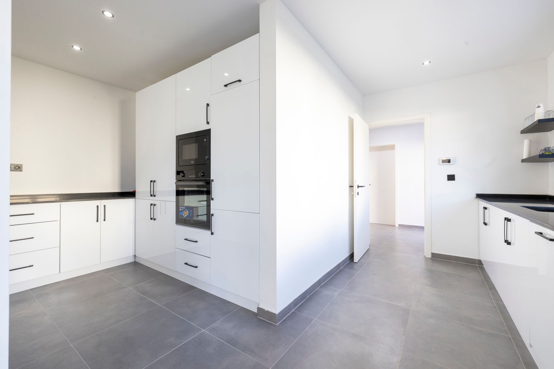 Prachtig vernieuwde woning met bijgebouw en tuin in Heusden foto 5