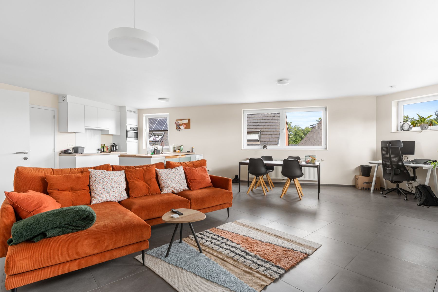 Modern 2-slaapkamerappartement in centrum Wetteren! foto {{pictureIndex}}