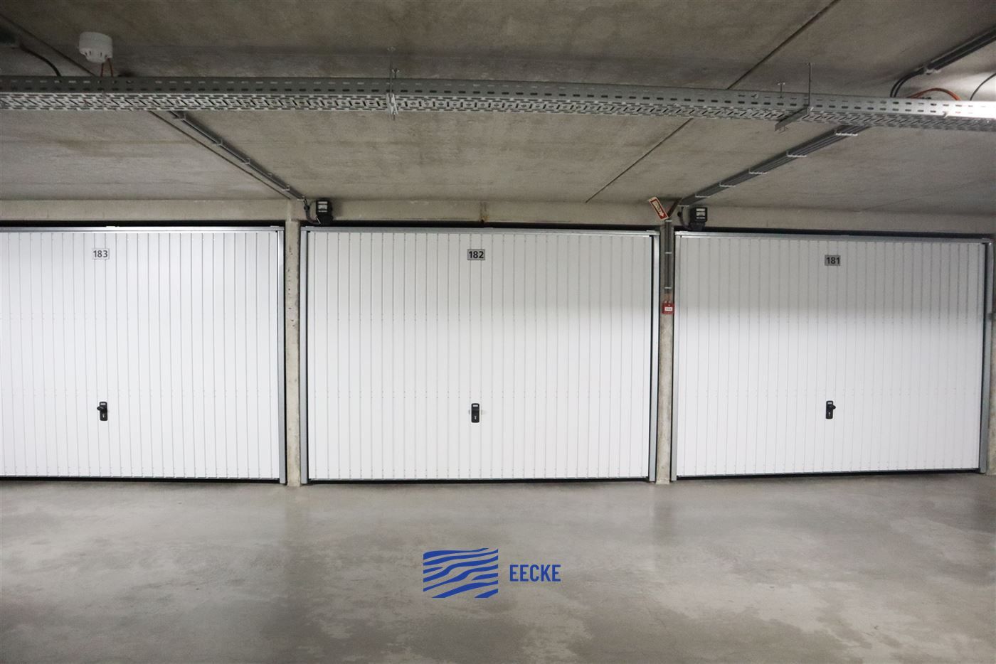 Parking - gesloten garagebox foto 3