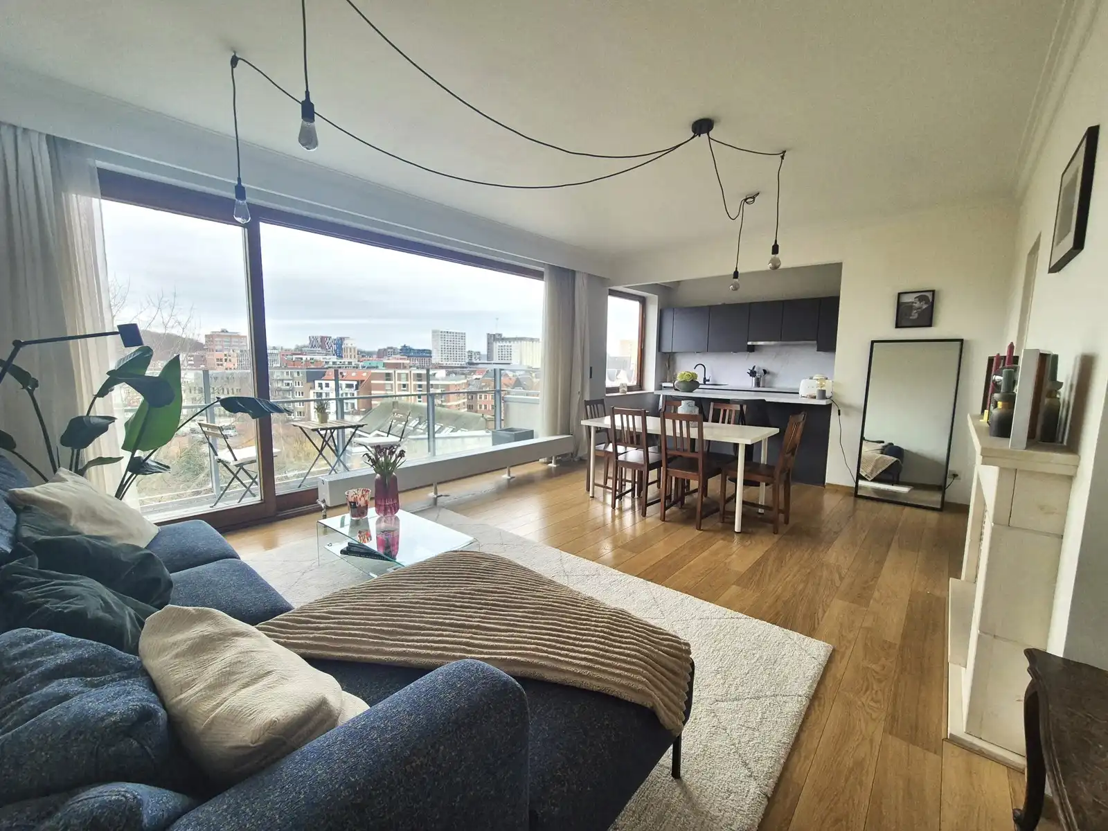 Gerenoveerd app. met panoramisch uitzicht én rustige ligging foto {{pictureIndex}}