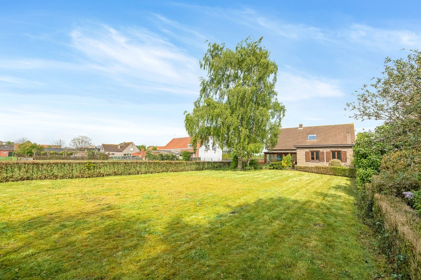 Landelijke, vrijstaande woning met 3 slpk., garage, schuur en zuid-tuin foto 34