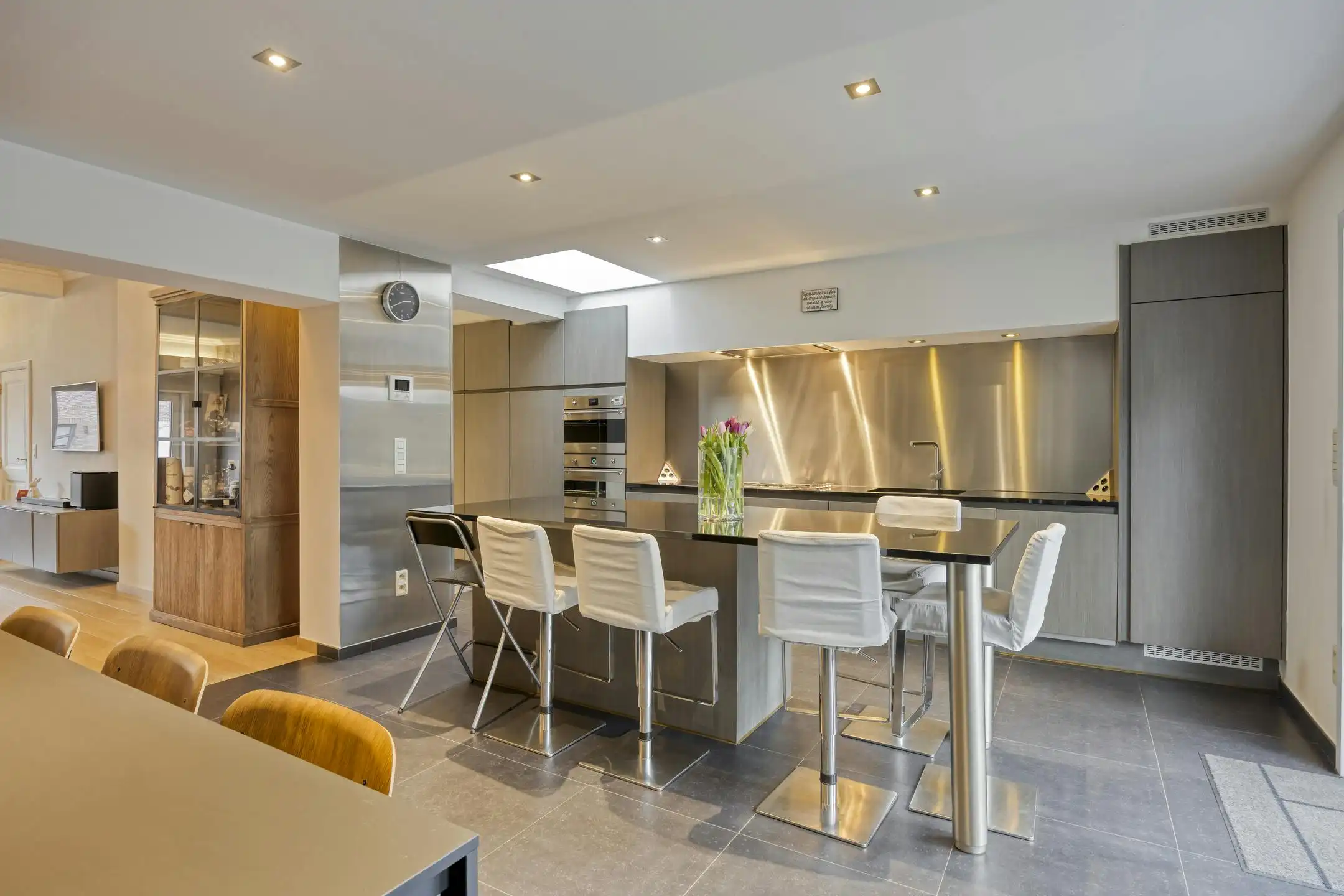 Instapklare stadswoning met 5 slaapkamers en tuin nabij centrum Hasselt foto 8