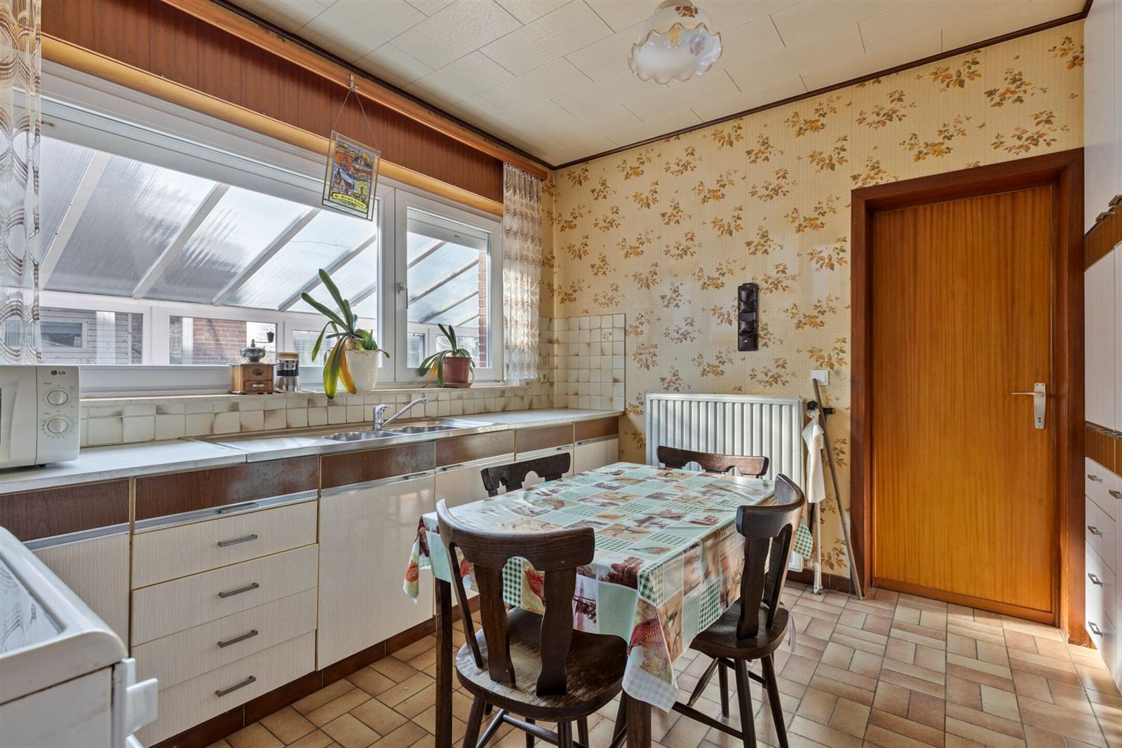 Goed gelegen bungalow te koop foto 8