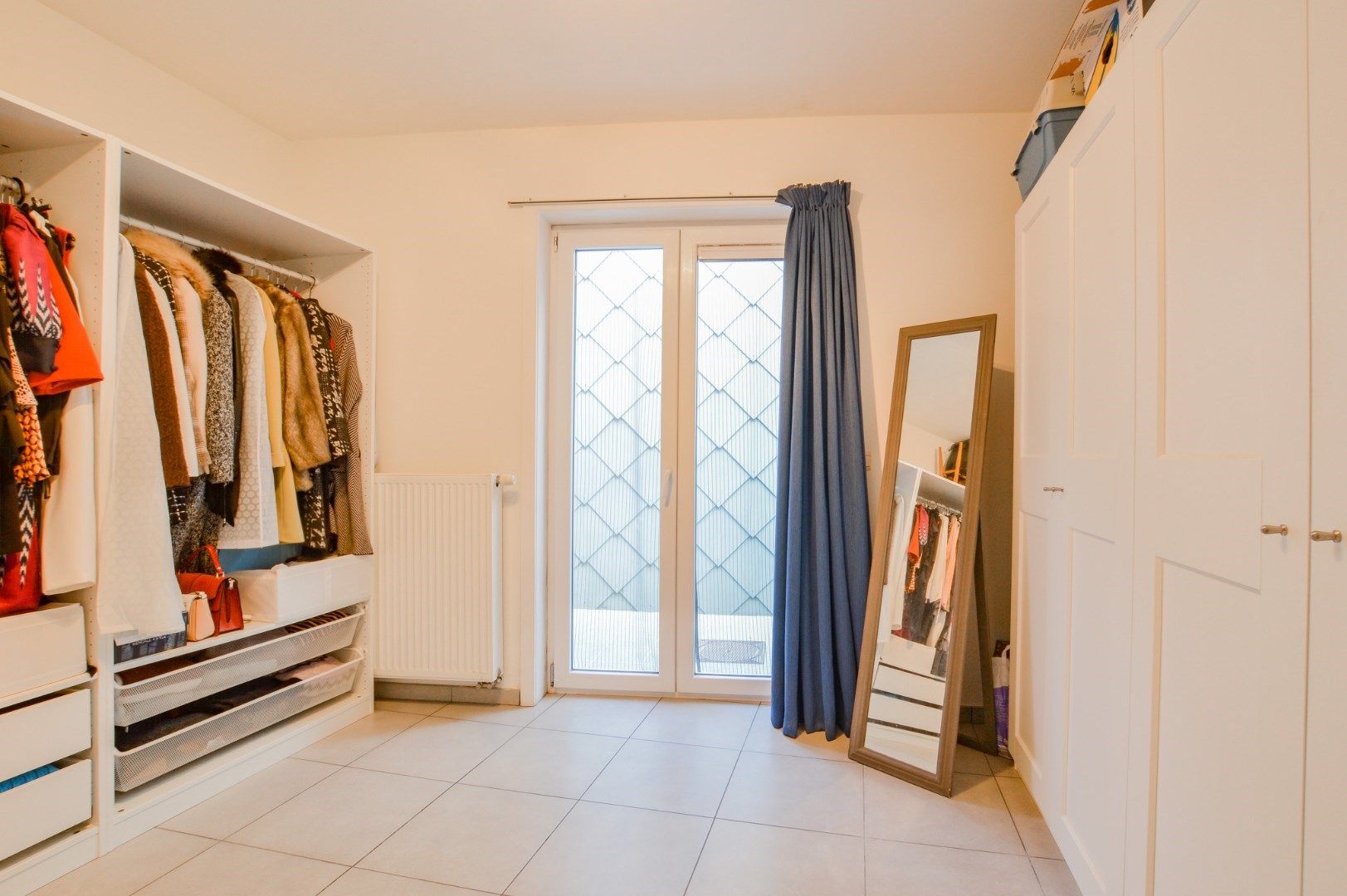 Ruim gelijkvloers appartement (118 m²) in hartje Jabbeke! foto 11