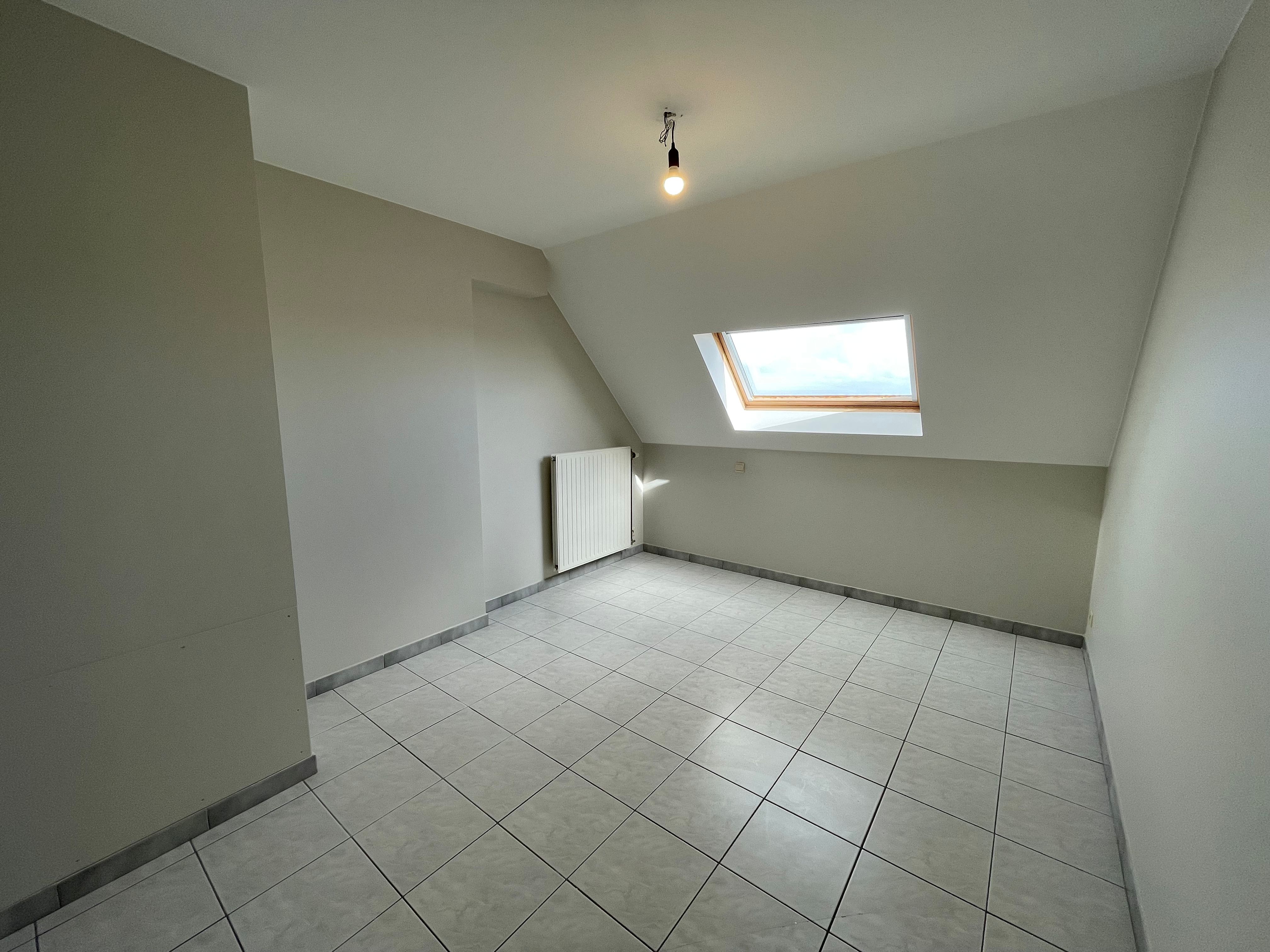 Mooi duplexappartement met drie slaapkamers en twee zongerichte terrassen. foto 22