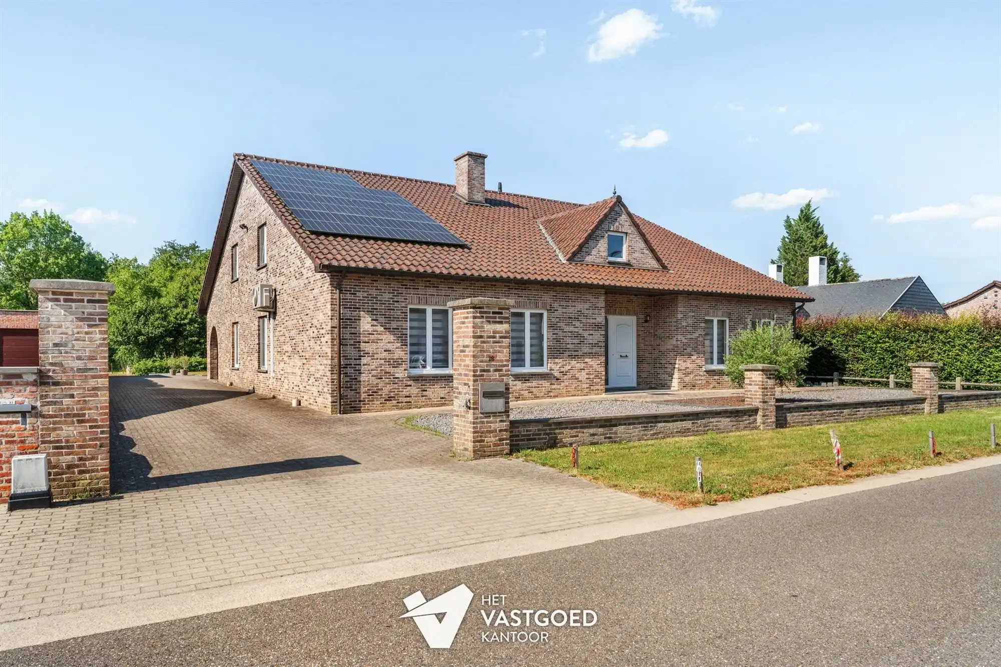 ZEER RUIME WONING MET 5 SLAAPKAMERS UITERST RUSTIG GELEGEN OP EEN PERCEEL VAN 1415 M² TE BERINGEN foto 32