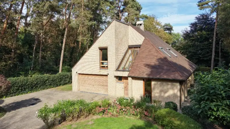 Instapklare moderne villa van 310m² op 19 are met mooie tuin foto 22