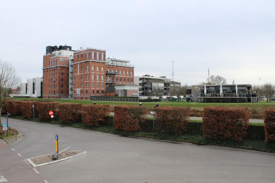 3-salaapkamerappartement met terras foto 17