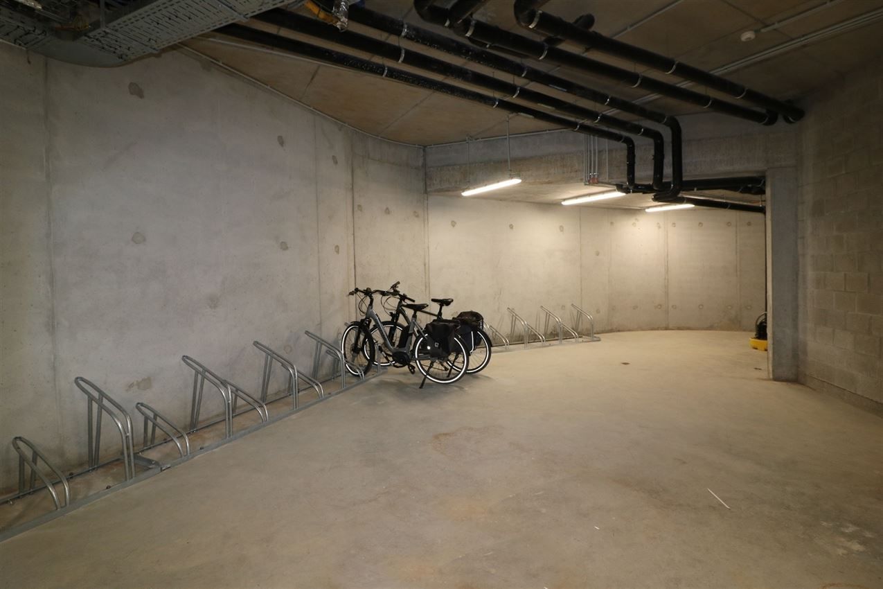 Bijzonder opgevat penthouse, 2 slpk., garage, groot terras foto 32