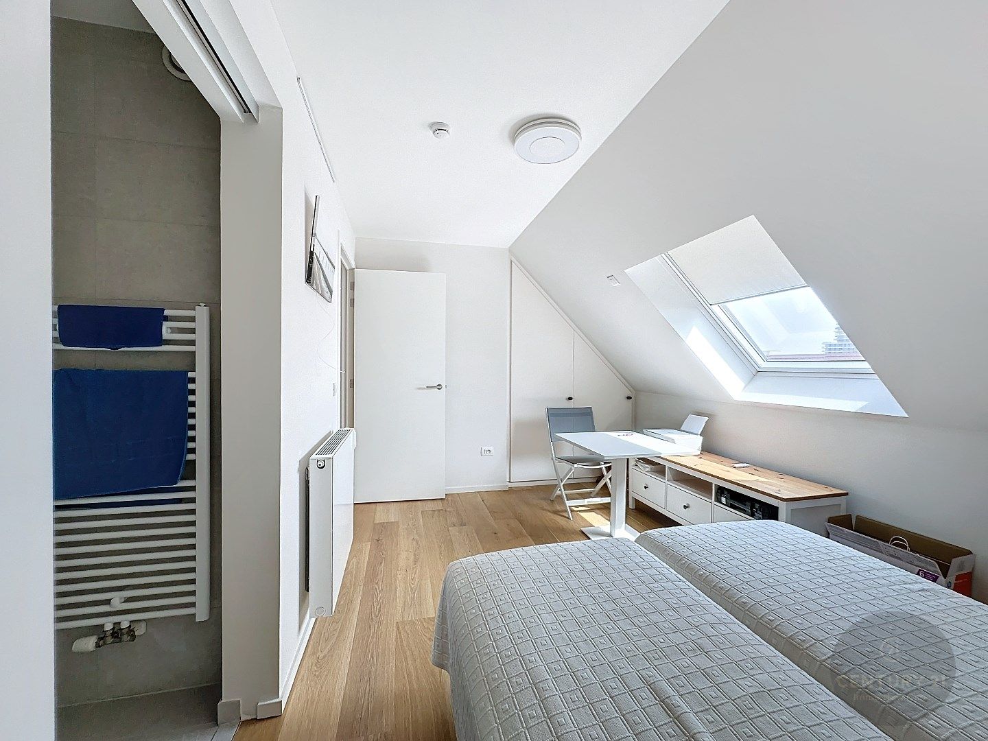 UITERST gezellig en modern assistentie-appartement 2 slaapkamers!  foto 16