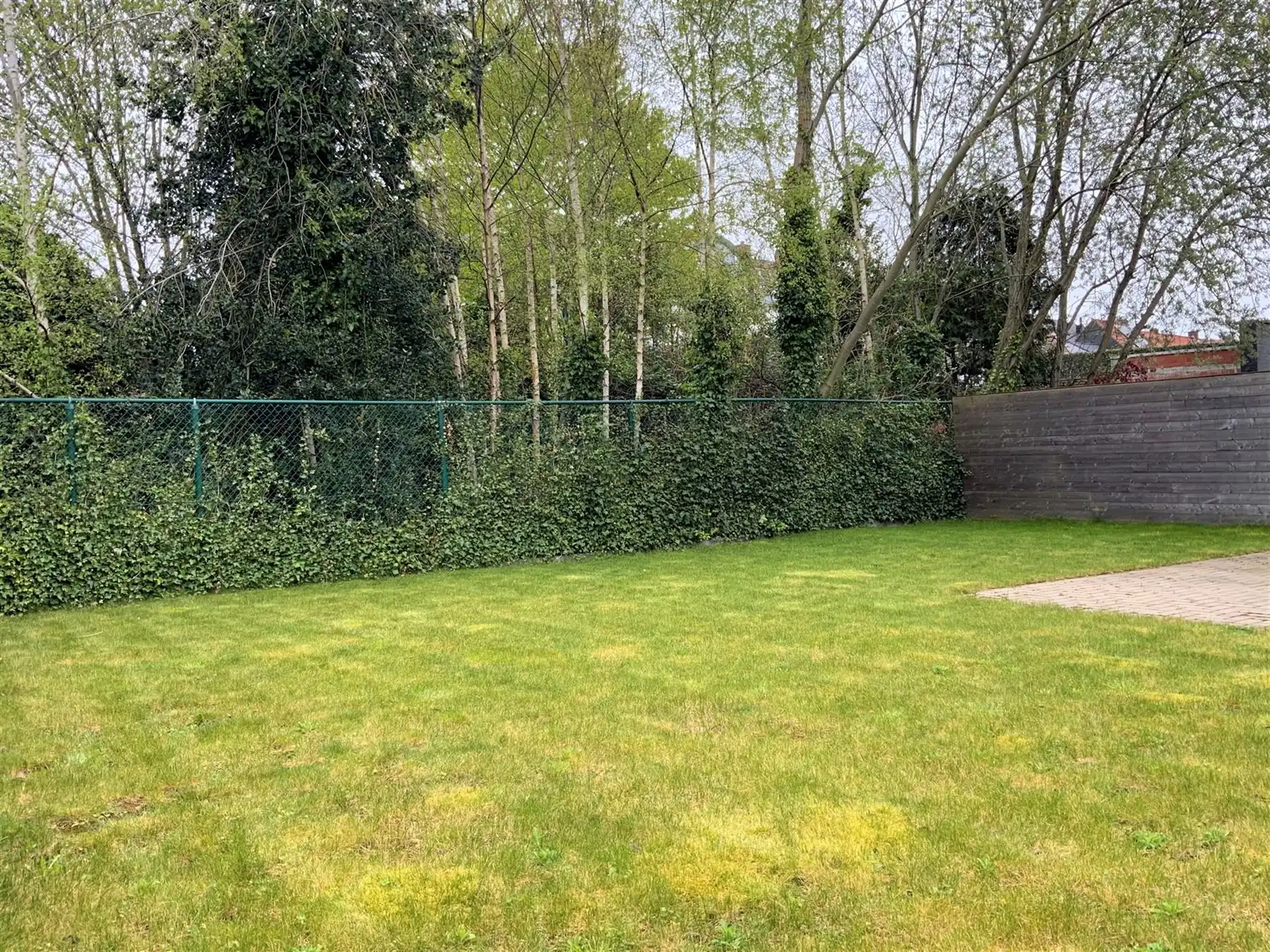 Recente instapklare woning met tuin foto 17