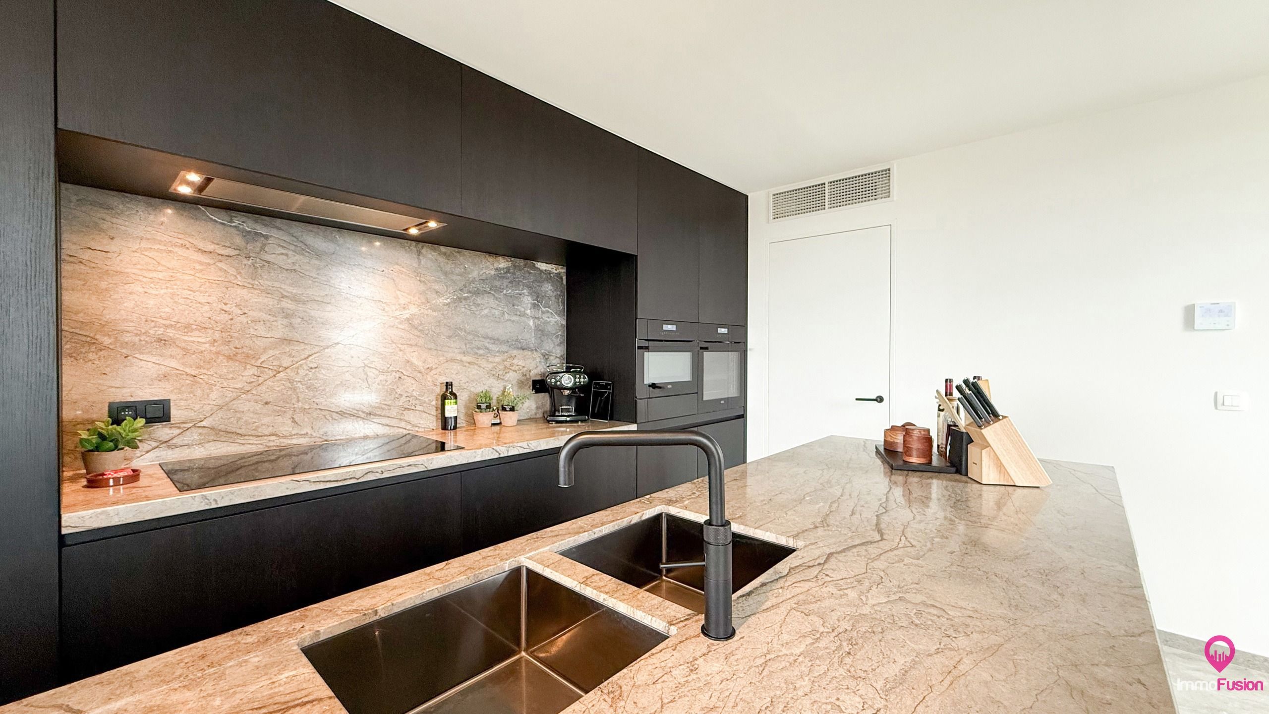 Exclusief penthouse van 220m² met 40m² terras in Beringen! foto 12