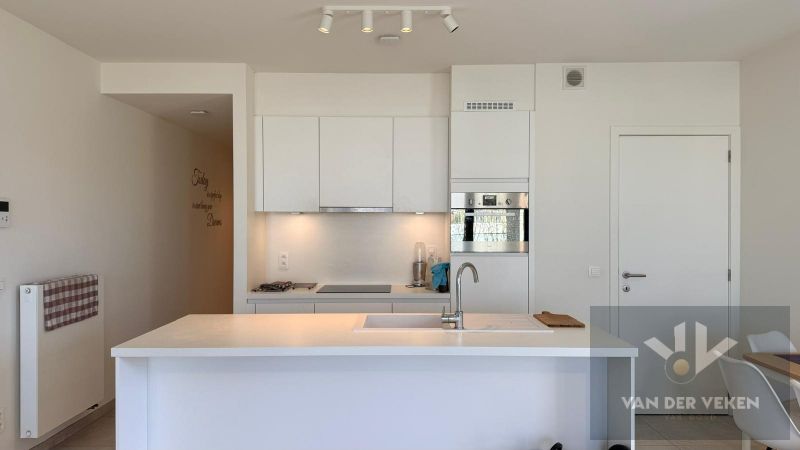 GEMEUBELD 2-SLAAPKAMER APPARTEMENT foto 3