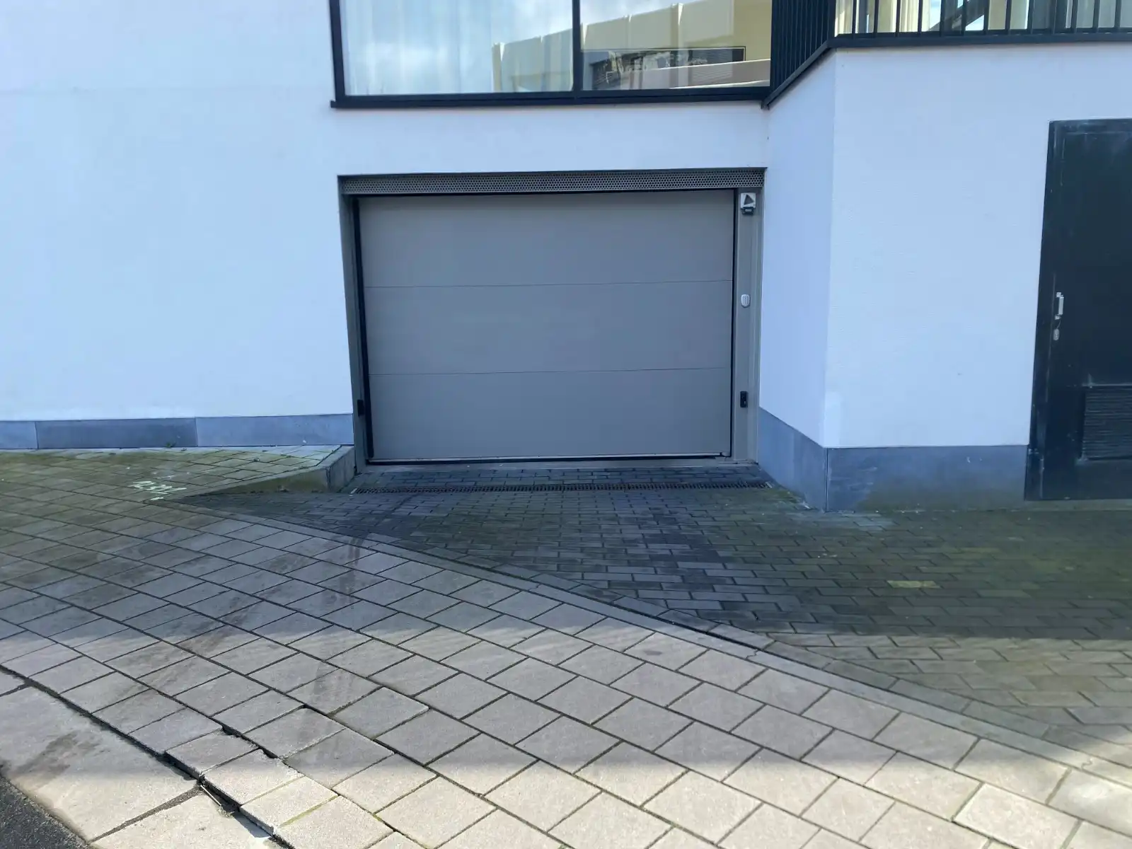 Ondergrondse staanplaats onder de residentie Parc O' sud foto 3