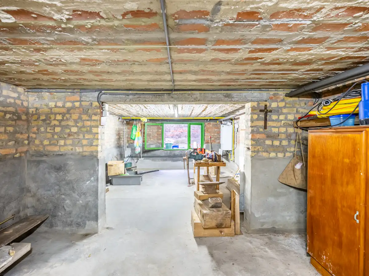 Te renoveren woning met zonnige stadstuin en veel potentieel foto 21