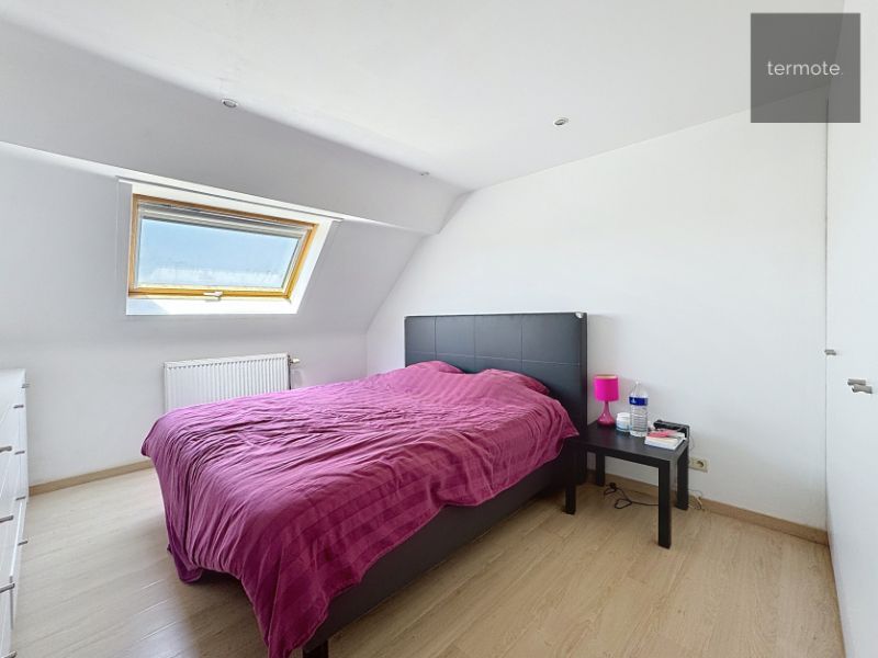 étage-woning foto 8