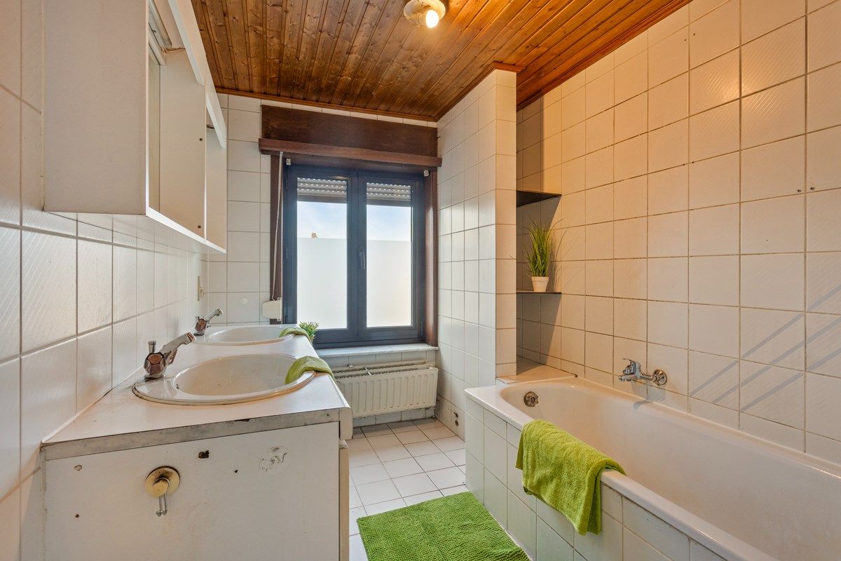 Ruime woning met 3 slaapkamers! foto 15