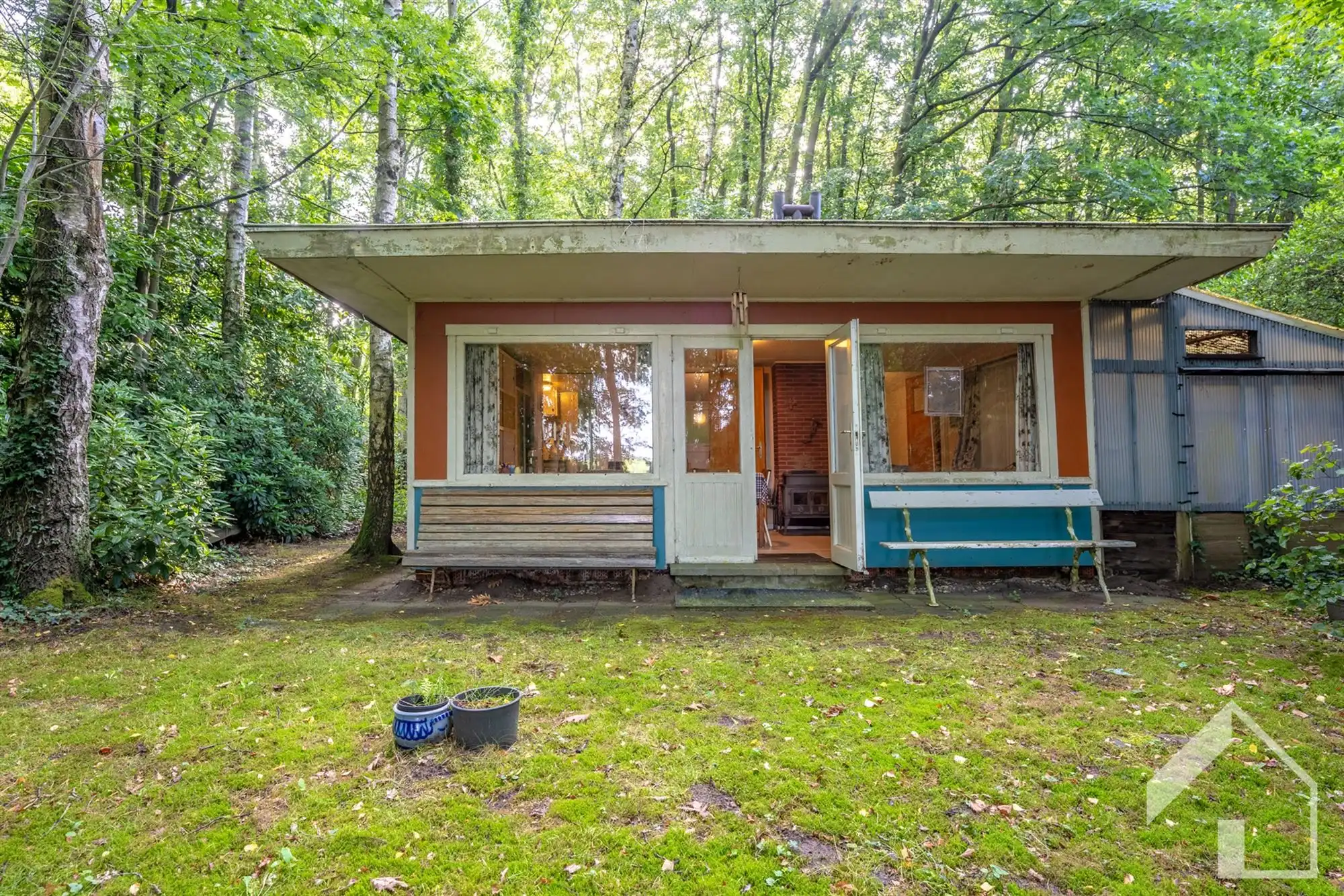 Recreatiegrond in het groen foto 2