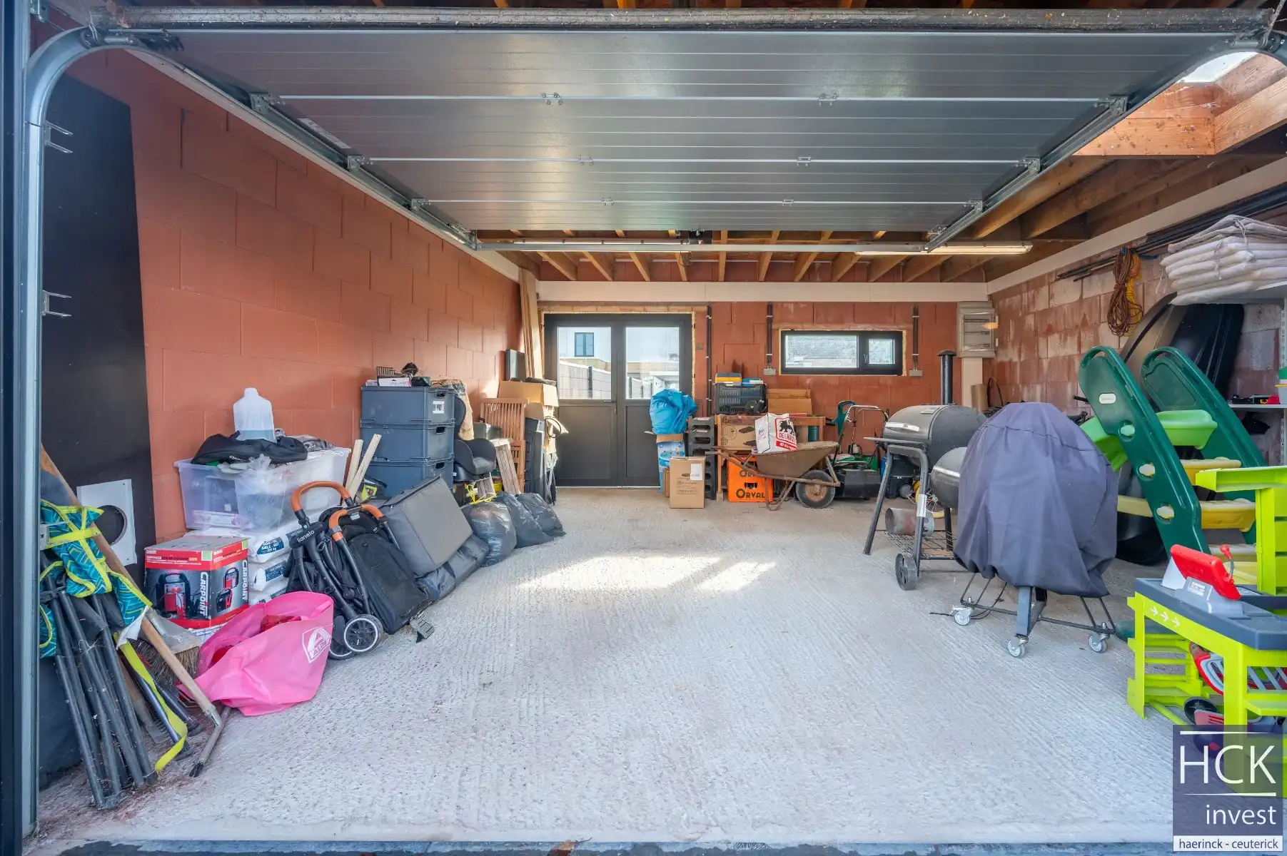 WAREGEM - Instapklare woning met 4 SLPK, mét uitweg én garage! foto 14