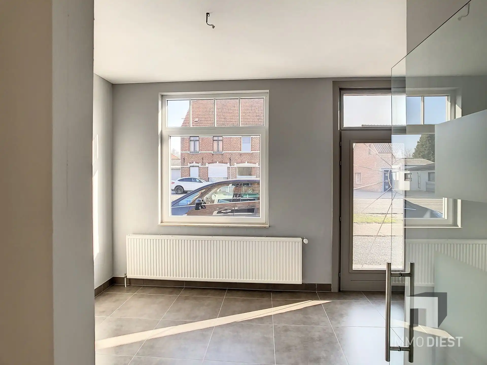 Woning met bouwland en achterliggend magazijn op 9a 04ca. foto 4