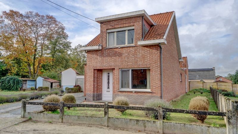 Perceel bouwgrond met af te breken gebouwen foto 15