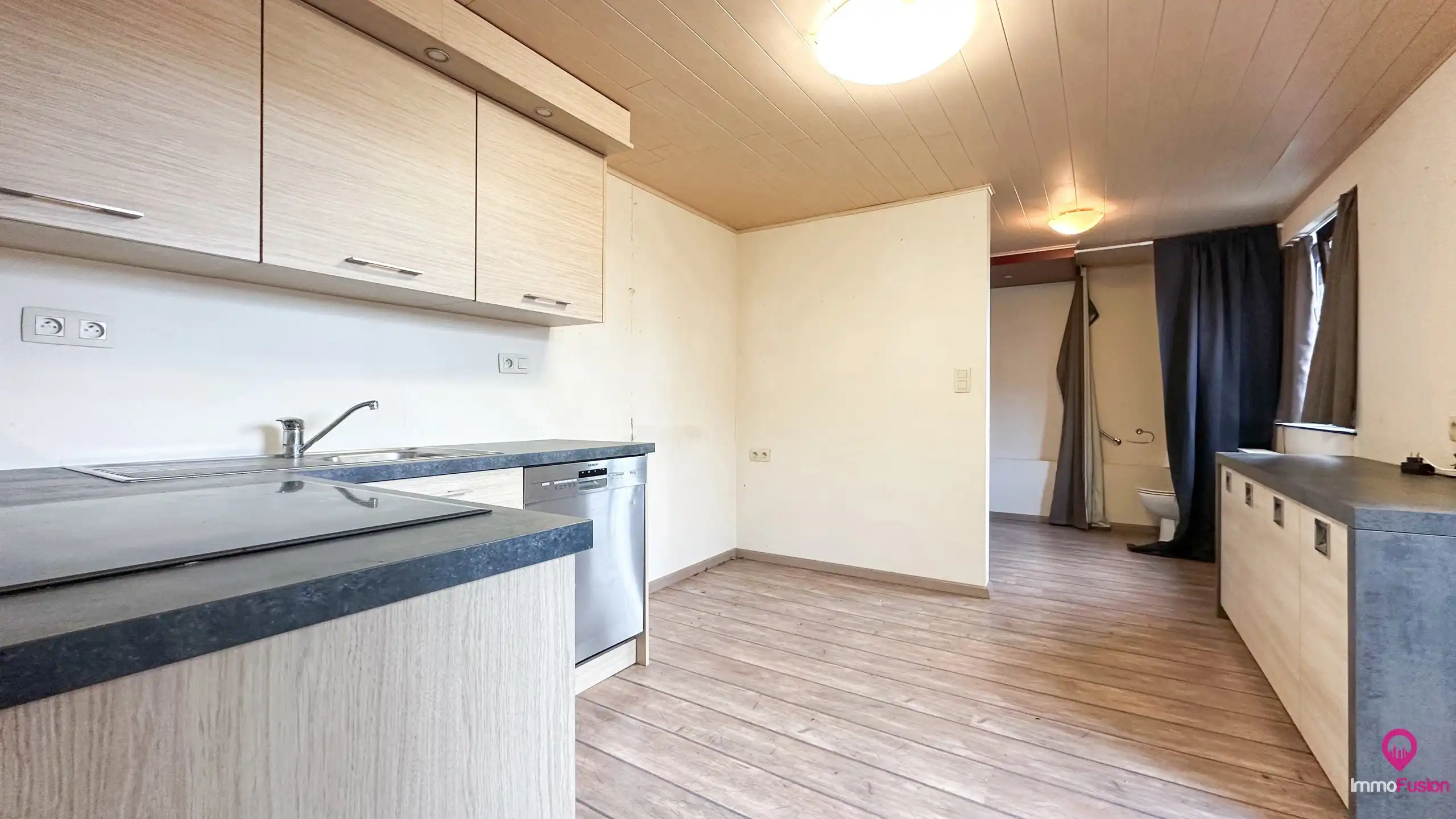 Strategisch gelegen woon-werkpand met ruime studio! foto 38