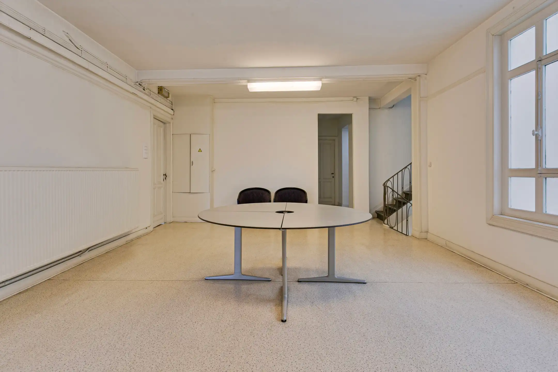 ANTWERPEN - Majestueus gebouw met parking foto 13