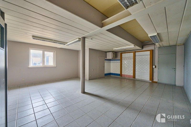 Te huur: Multifunctioneel bedrijfsgebouw met toonzaal en woonst, gelegen te Peer. foto 11