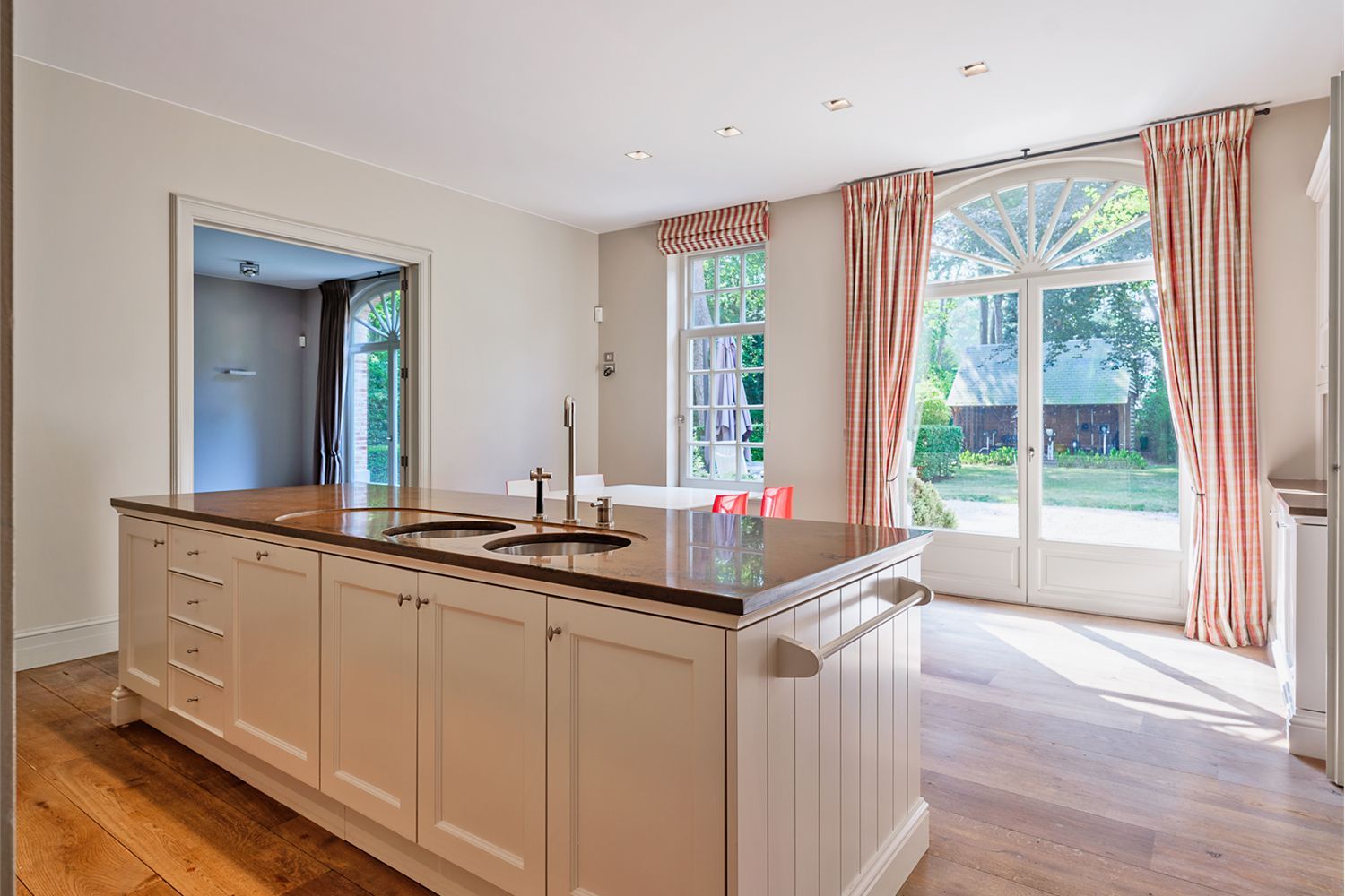 Tijdloze Vlassak-Verhulst villa op 3.016 m2 foto 7