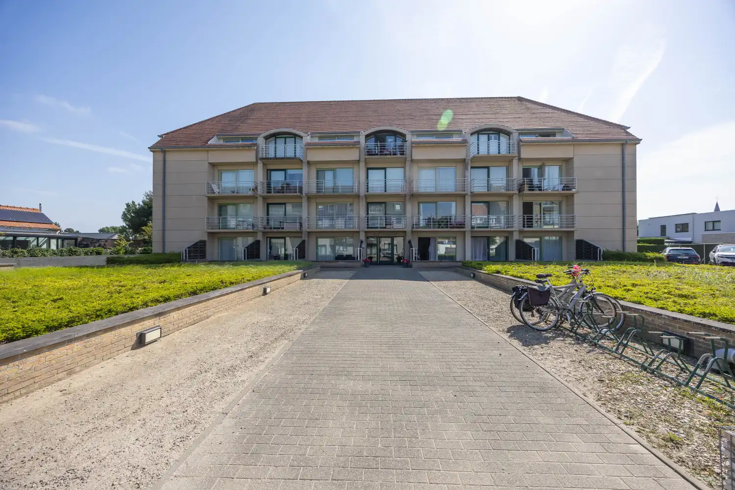 Gerenoveerde studio met terras en open zicht nabij zee foto 14