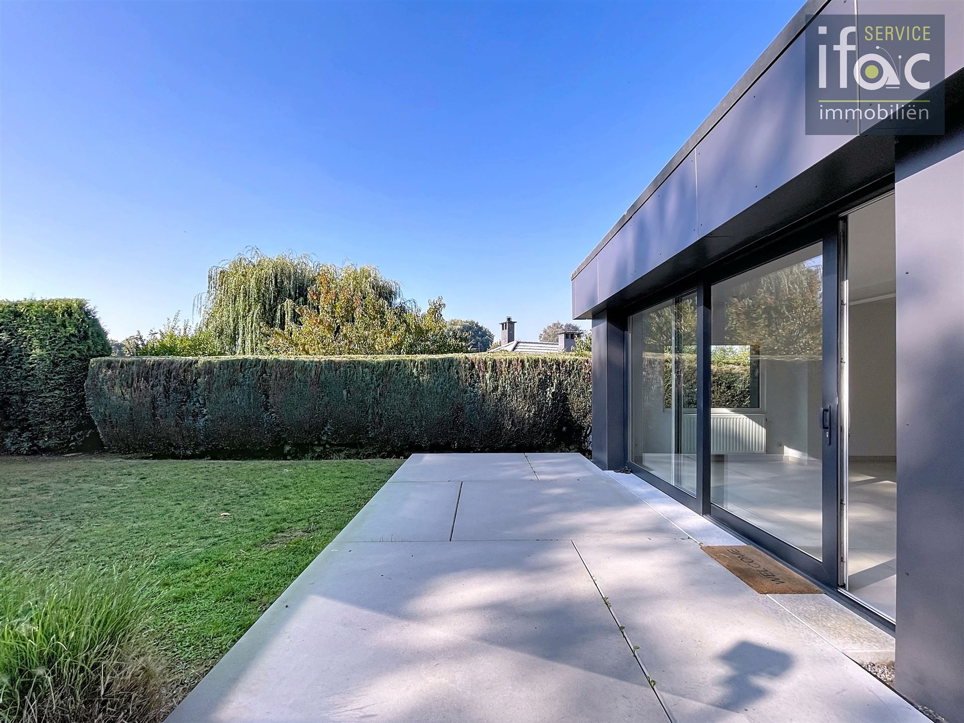 Gerenoveerde villa met 4 ruime slaapkamers foto 5