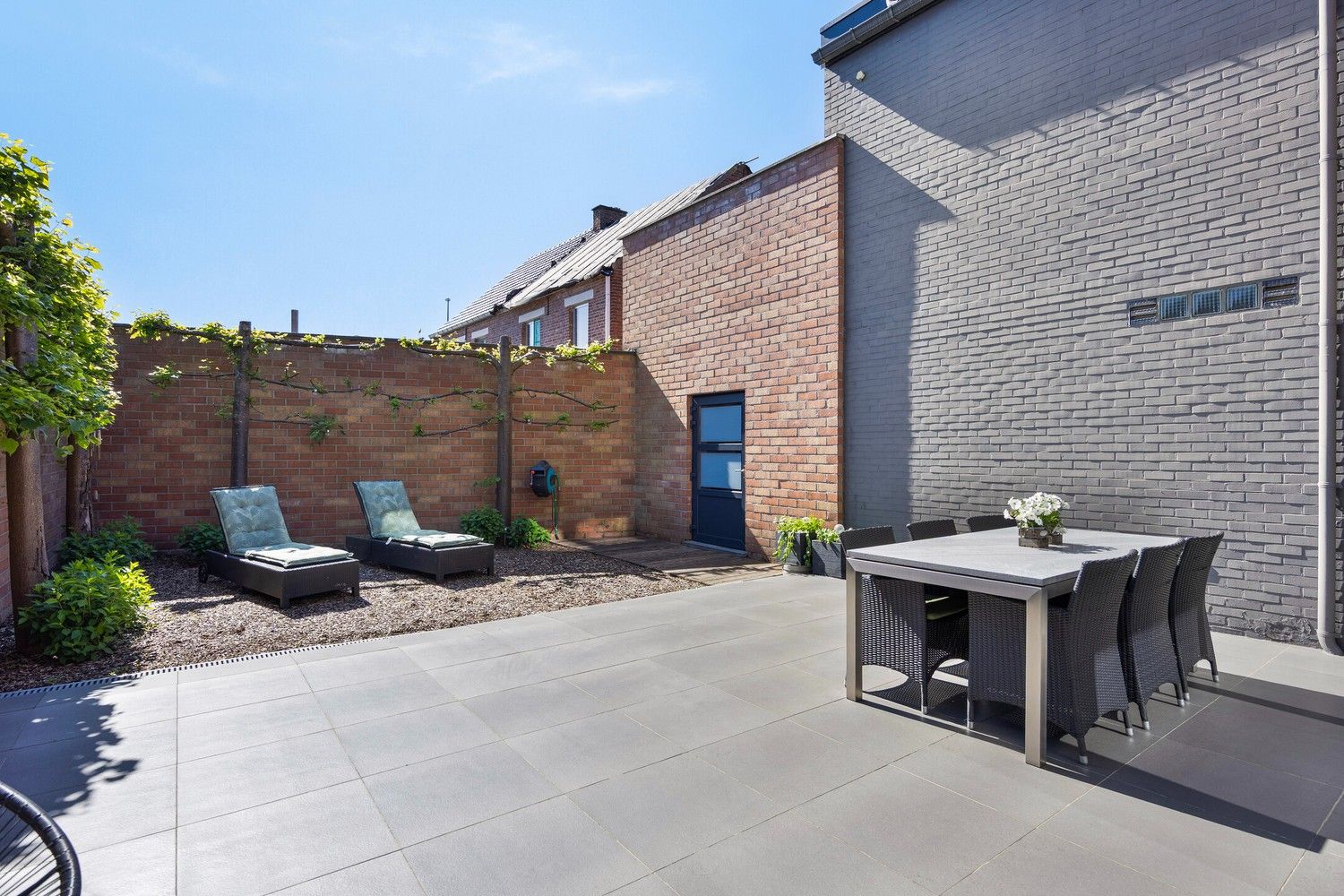 Stijlvol wonen in As: ruime, instapklare woning met tuin en garage foto 36
