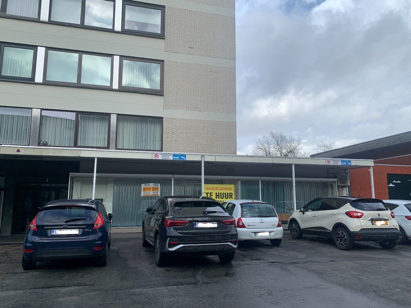 Handelsgelijkvloers nabij Genk centrum  -  pop-up mogelijk foto 9