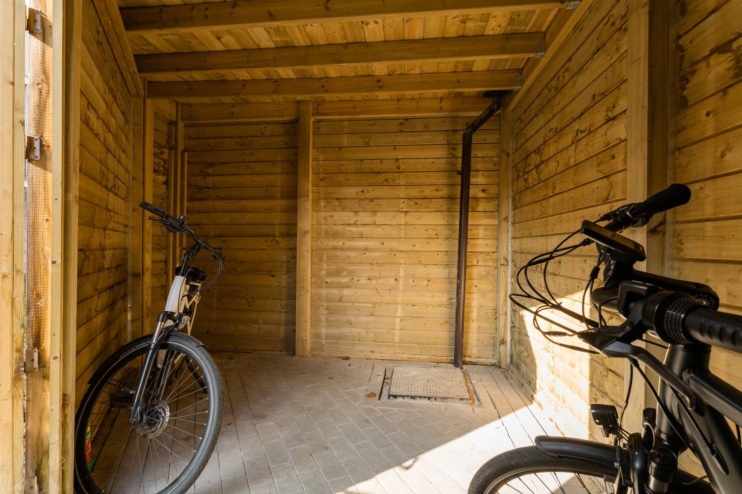 Modern en lichtrijk appartement met groot terras – Ringlaan, Overpelt foto 20