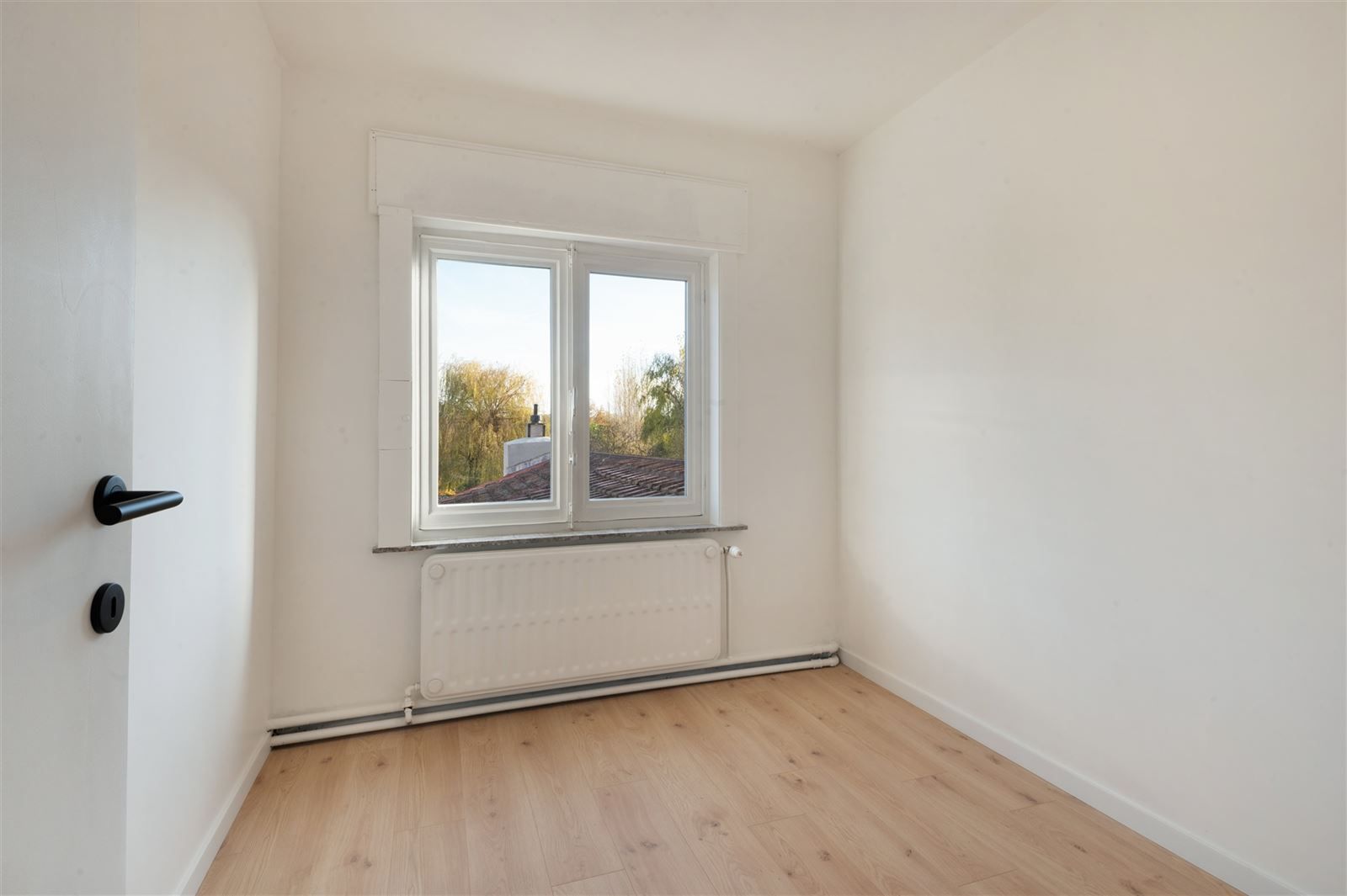 Gerenoveerde 3gevel woning met 4 slaapkamers foto 14