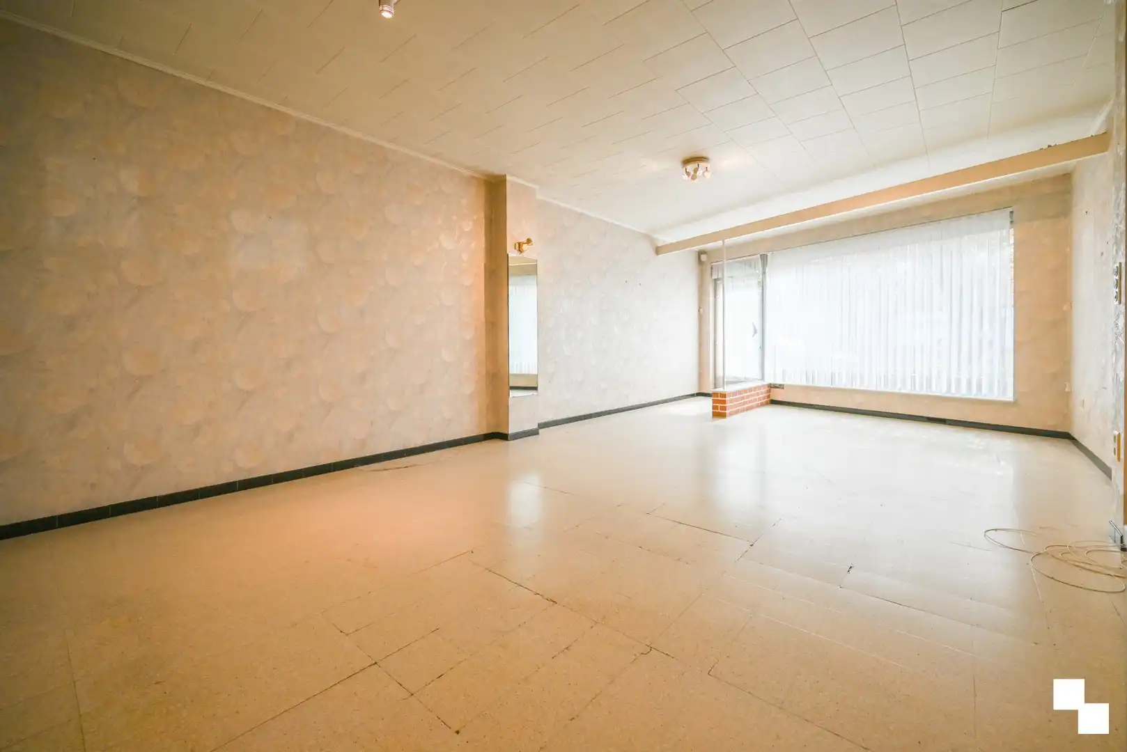Centraal gelegen woonst met drie slaapkamers te Izegem foto 4