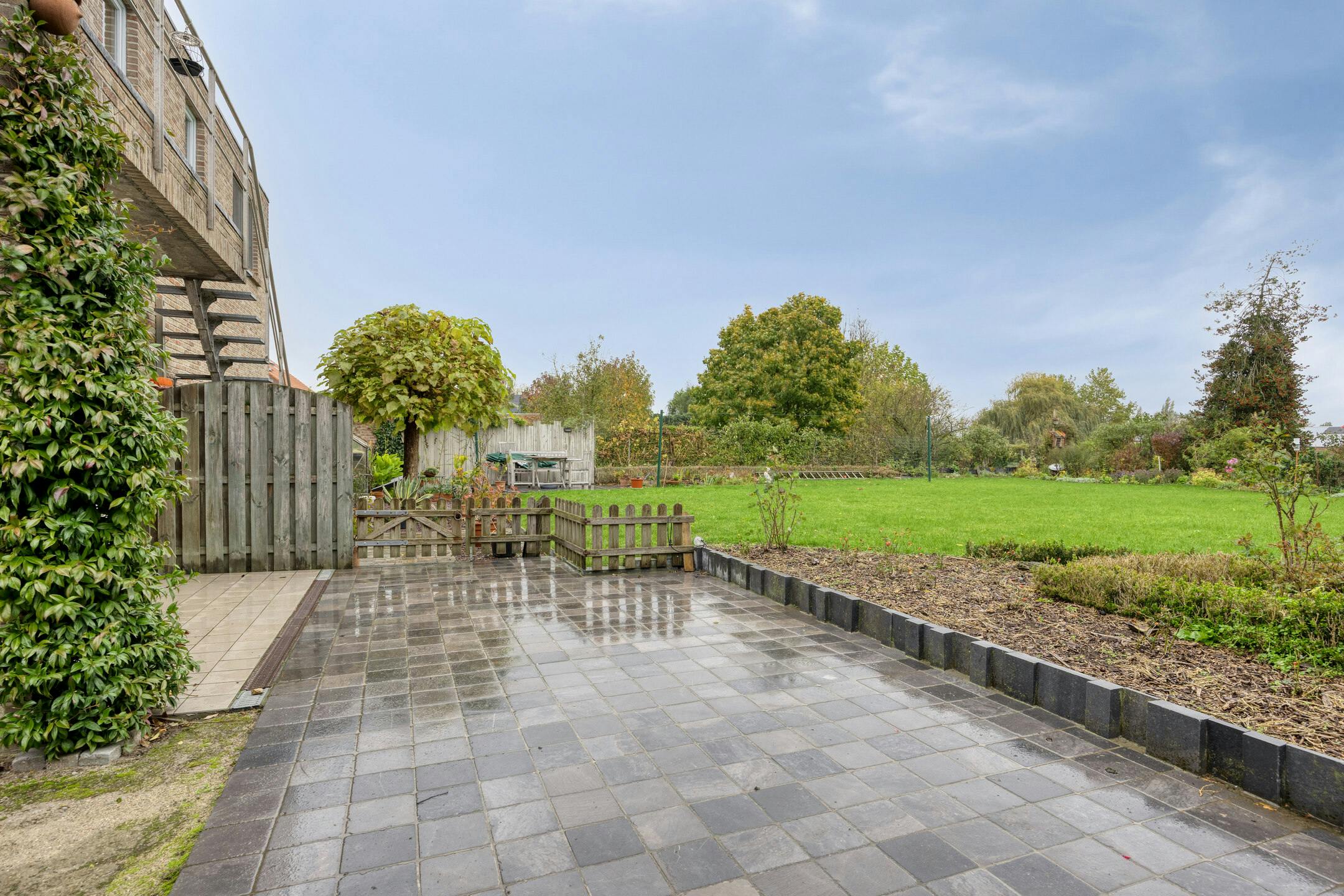 Ruime woning met tuin en handelsruimte of kantoor op glvl foto 34