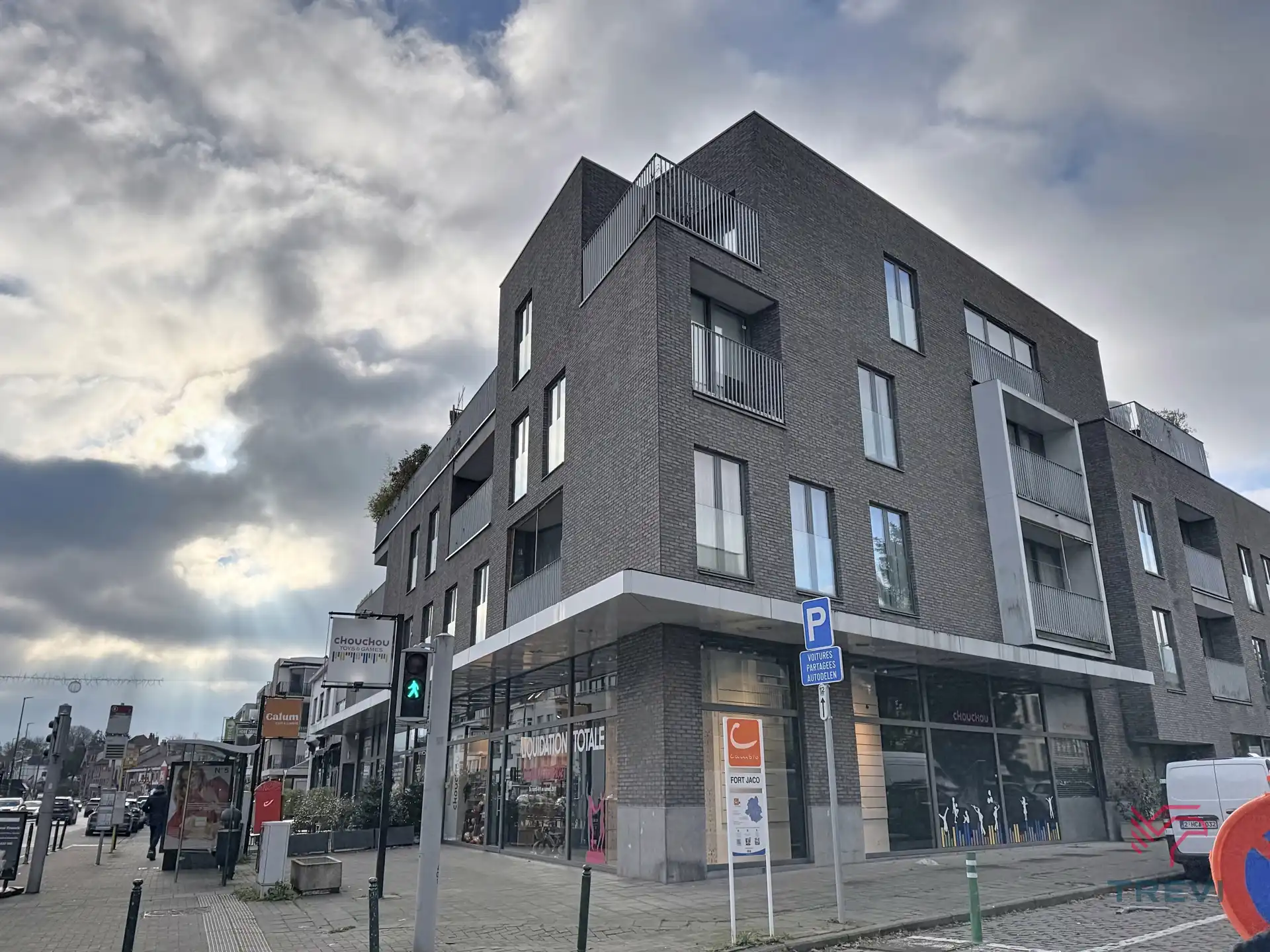 1-kamerappartement in een recent gebouw foto 13