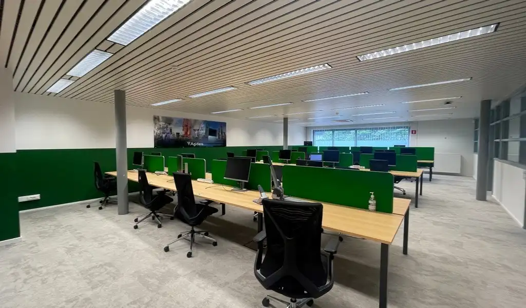 Instapklaar gelijkvloers kantoor te huur in Mechelen-Noord foto 6