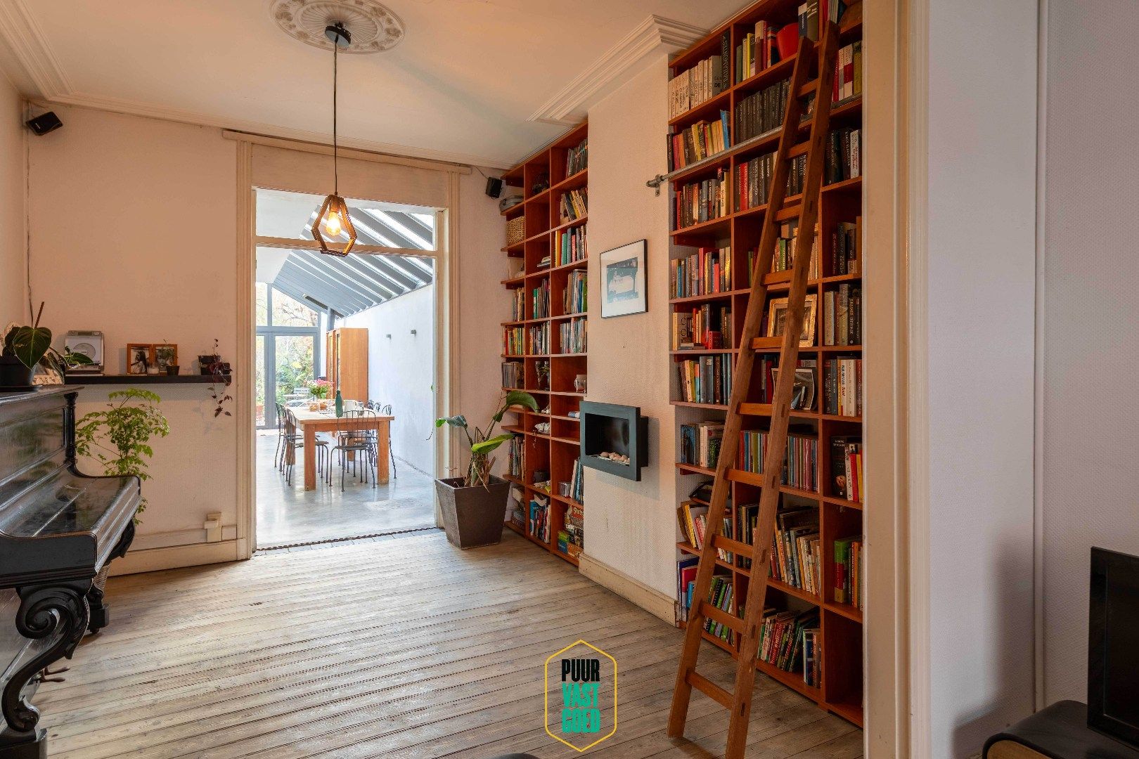 Karaktervolle burgerwoning met 5 slaapkamers en zonnige tuin, nabij de Kruispoort. foto 8