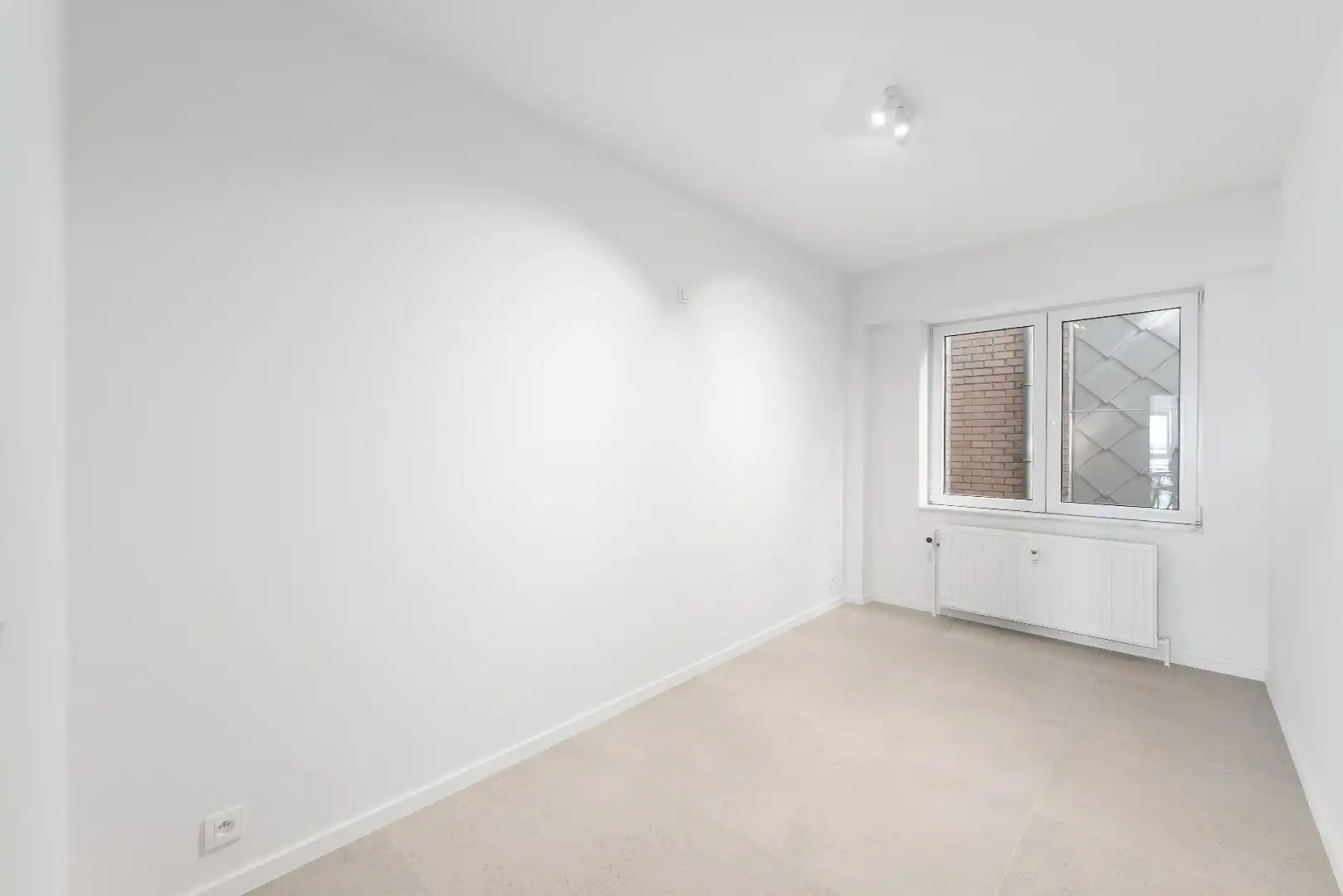 Volledig gerenoveerd appartement - achterkant Zeedijk foto 10