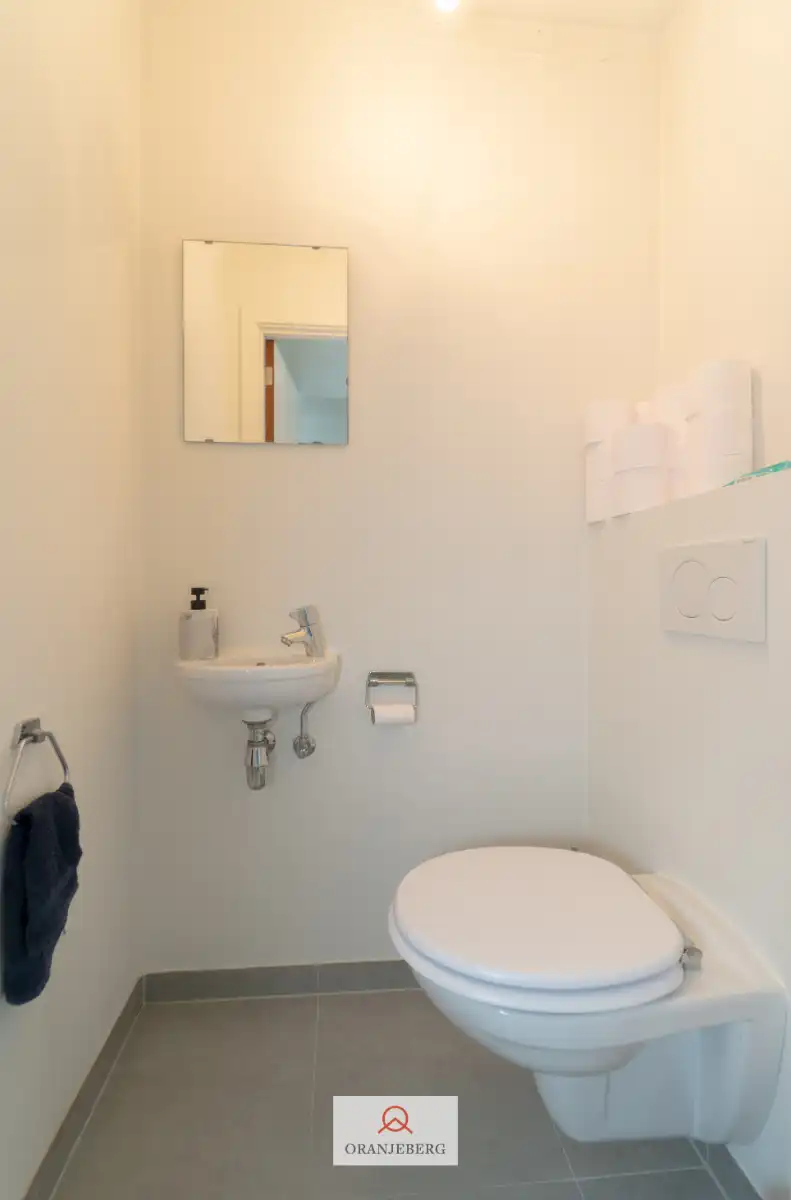 Modern gelijkvloers appartement in het groen foto 22