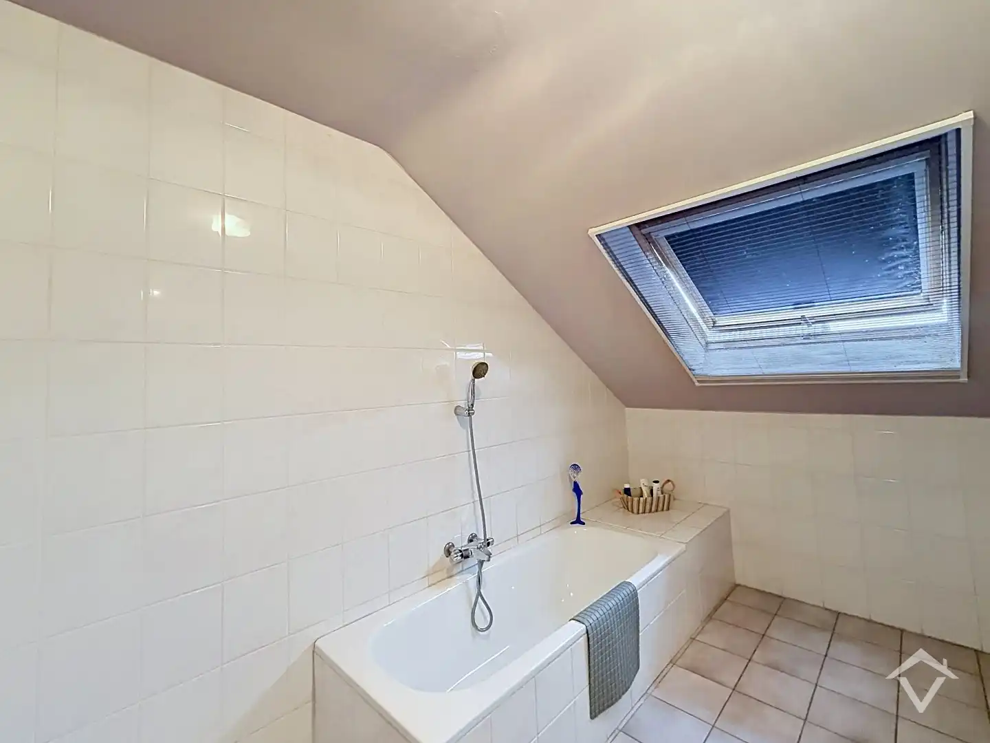 Duplex appartement met 2 slaapkamers groot terras te Handzame foto 16