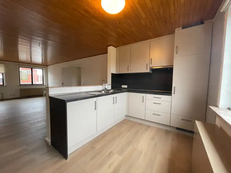 Appartement met 2 slaapkamers en garage foto 3