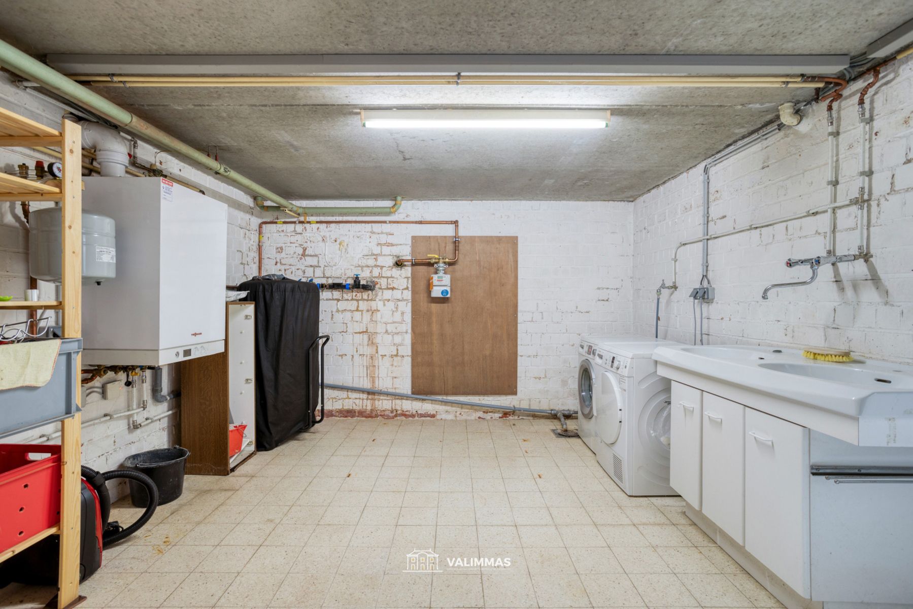 Instapklare & comfortabele driegevelwoning mt garage en tuin foto 24