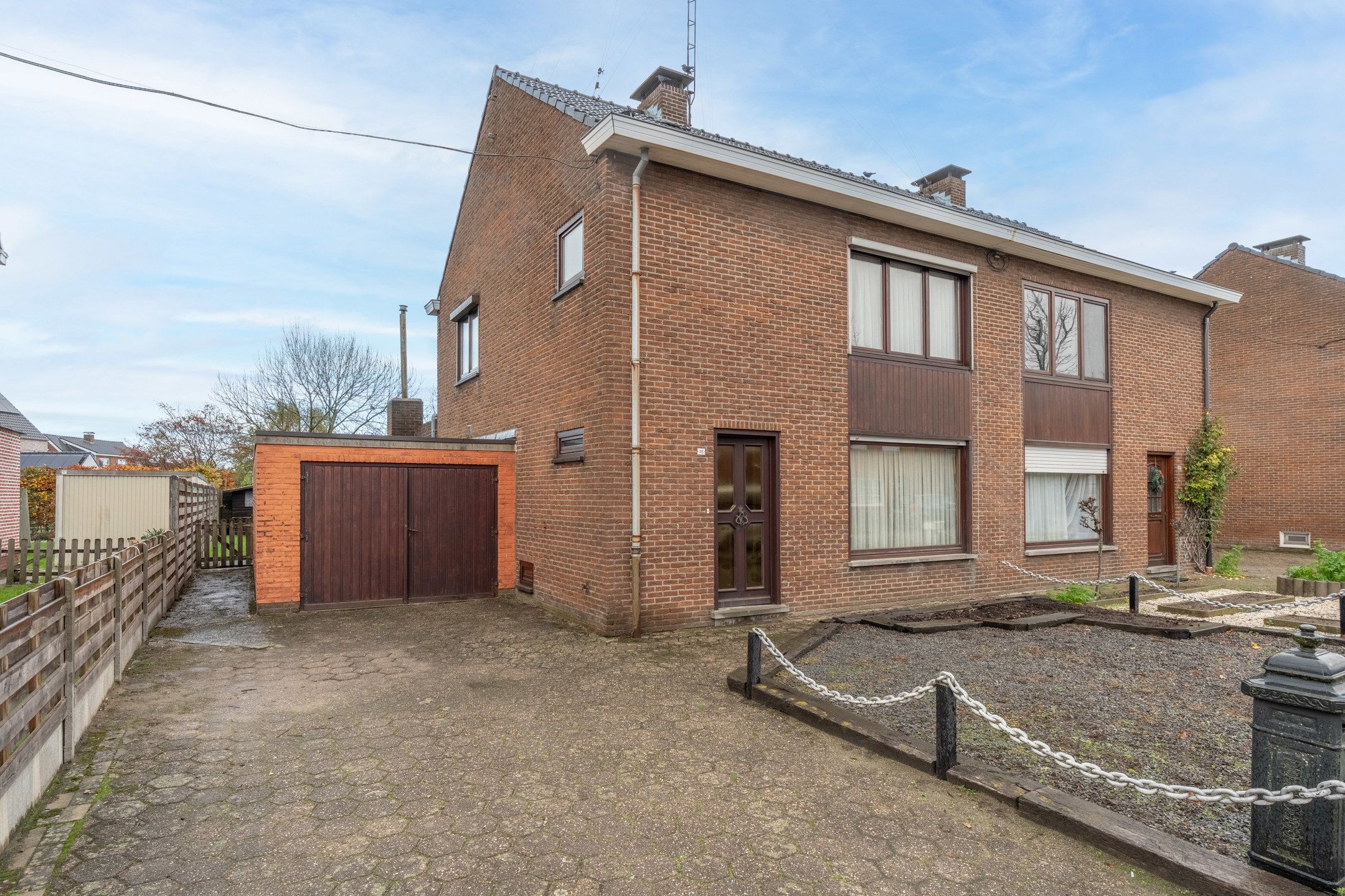 Hoofdfoto van de publicatie: Te renoveren woning met 3 slpks en tuin te Rijkevorsel