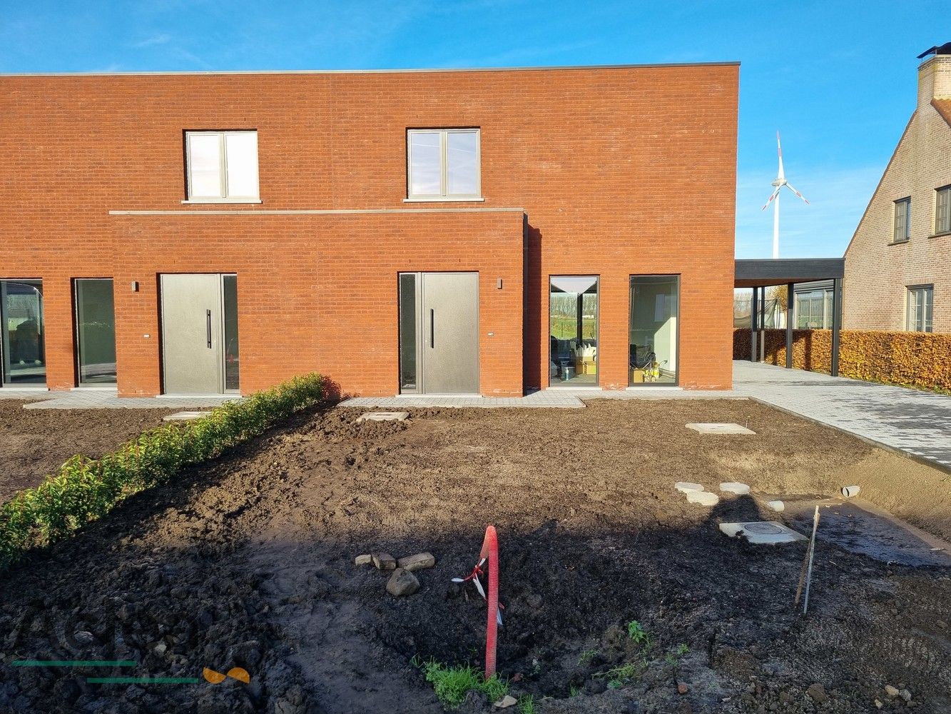 Perfect afgewerkte, ruime nieuwbouwwoning met weids uitzicht in rustige omgeving foto {{pictureIndex}}