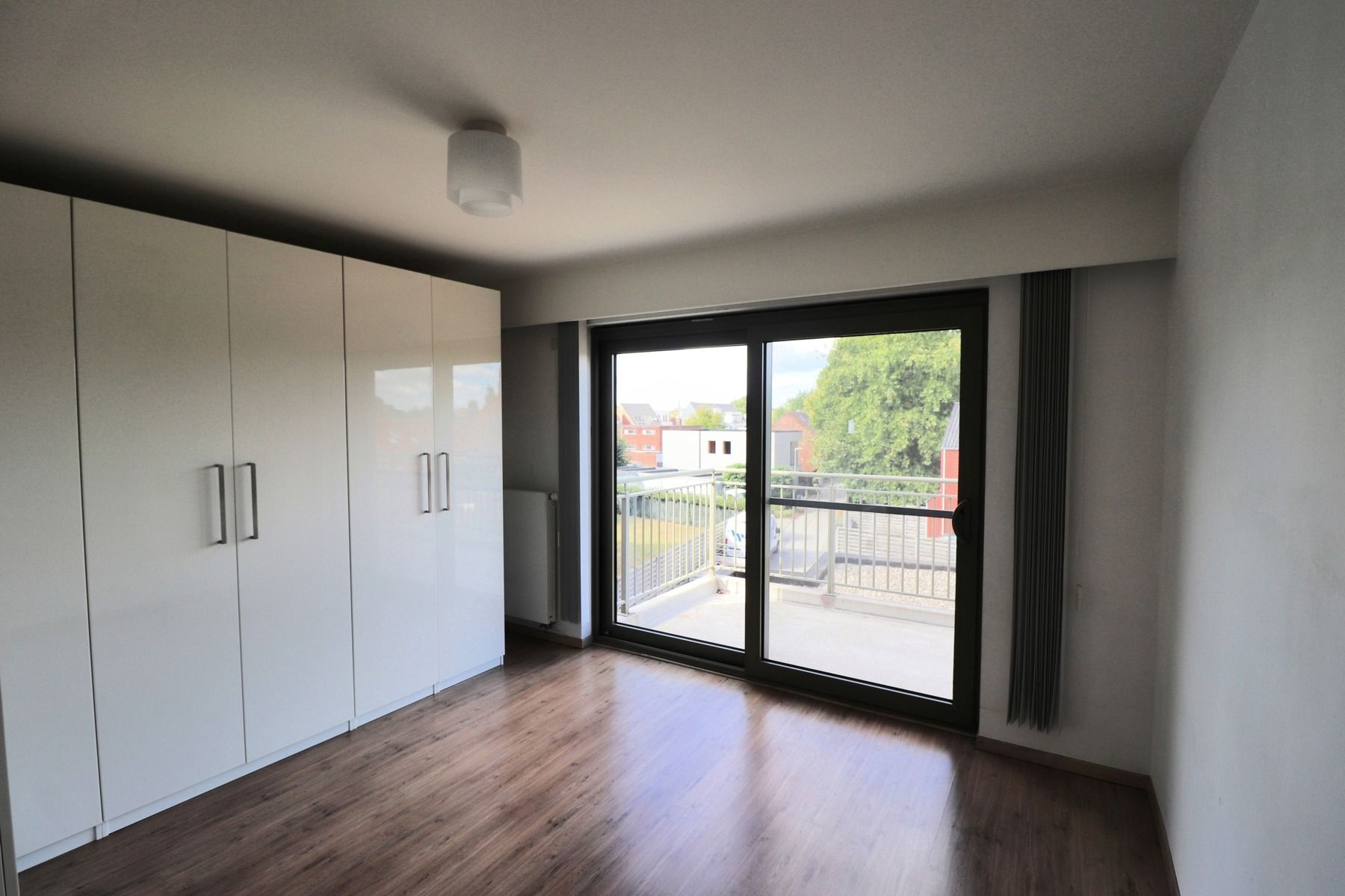 Een appartement met 2 slaapkamers, terras en autostaanplaats in het centrum van Merksplas. foto 10