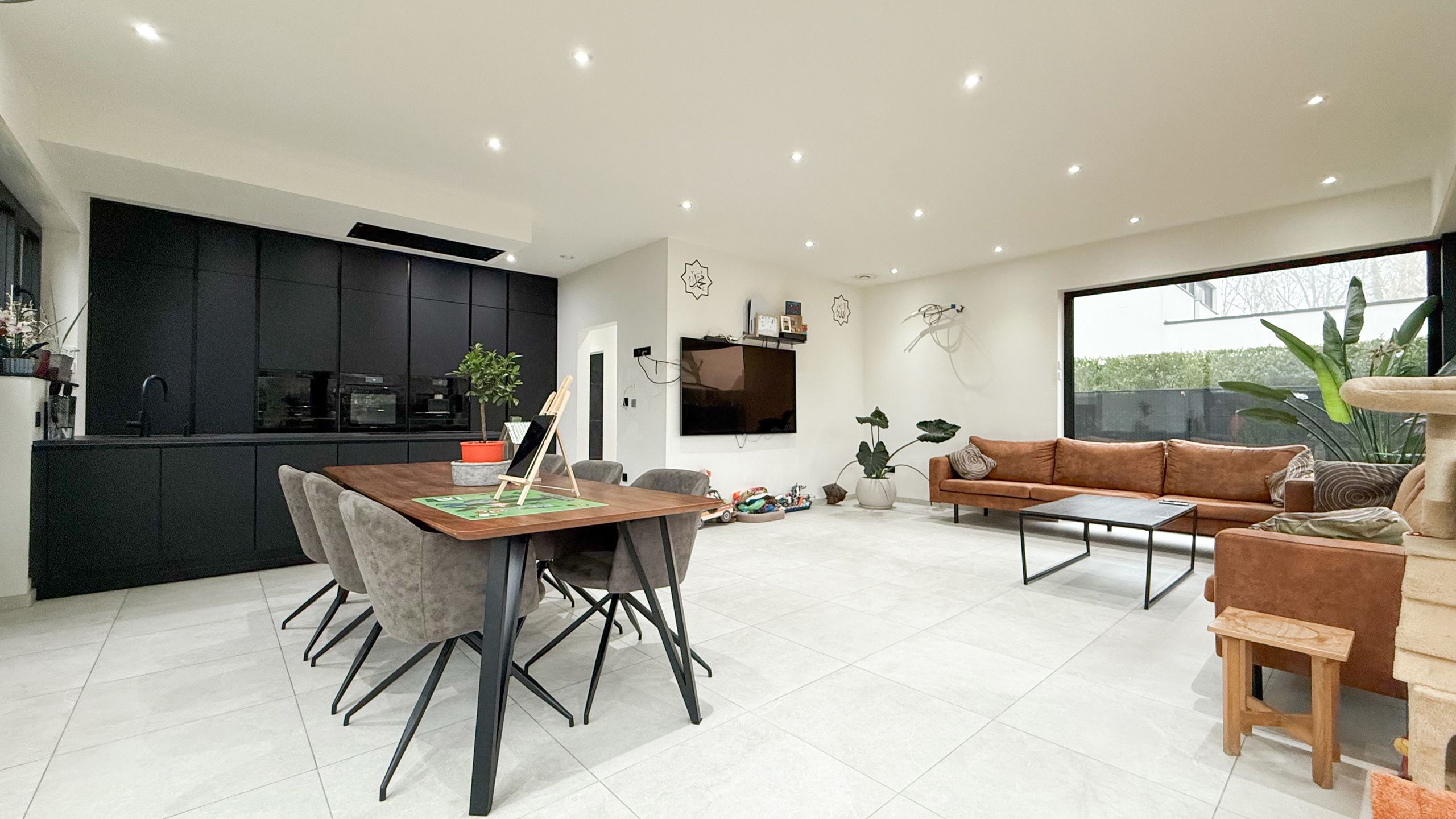 Exclusieve villa met hoogwaardige afwerking Genk! foto 3