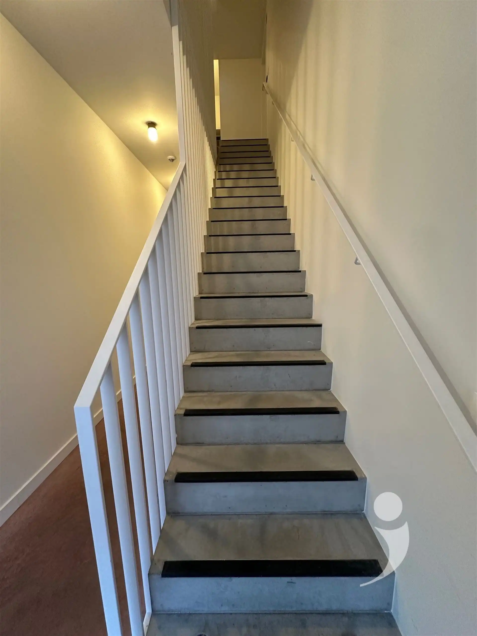 Knap vernieuwbouwappartement foto 14